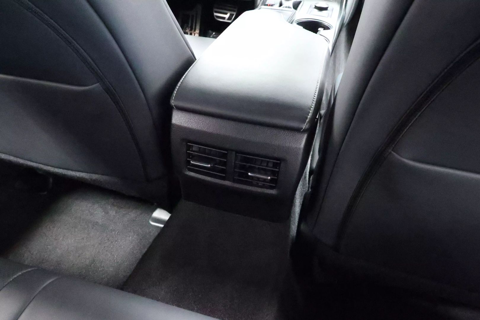 2023 Lexus Is - Image 80