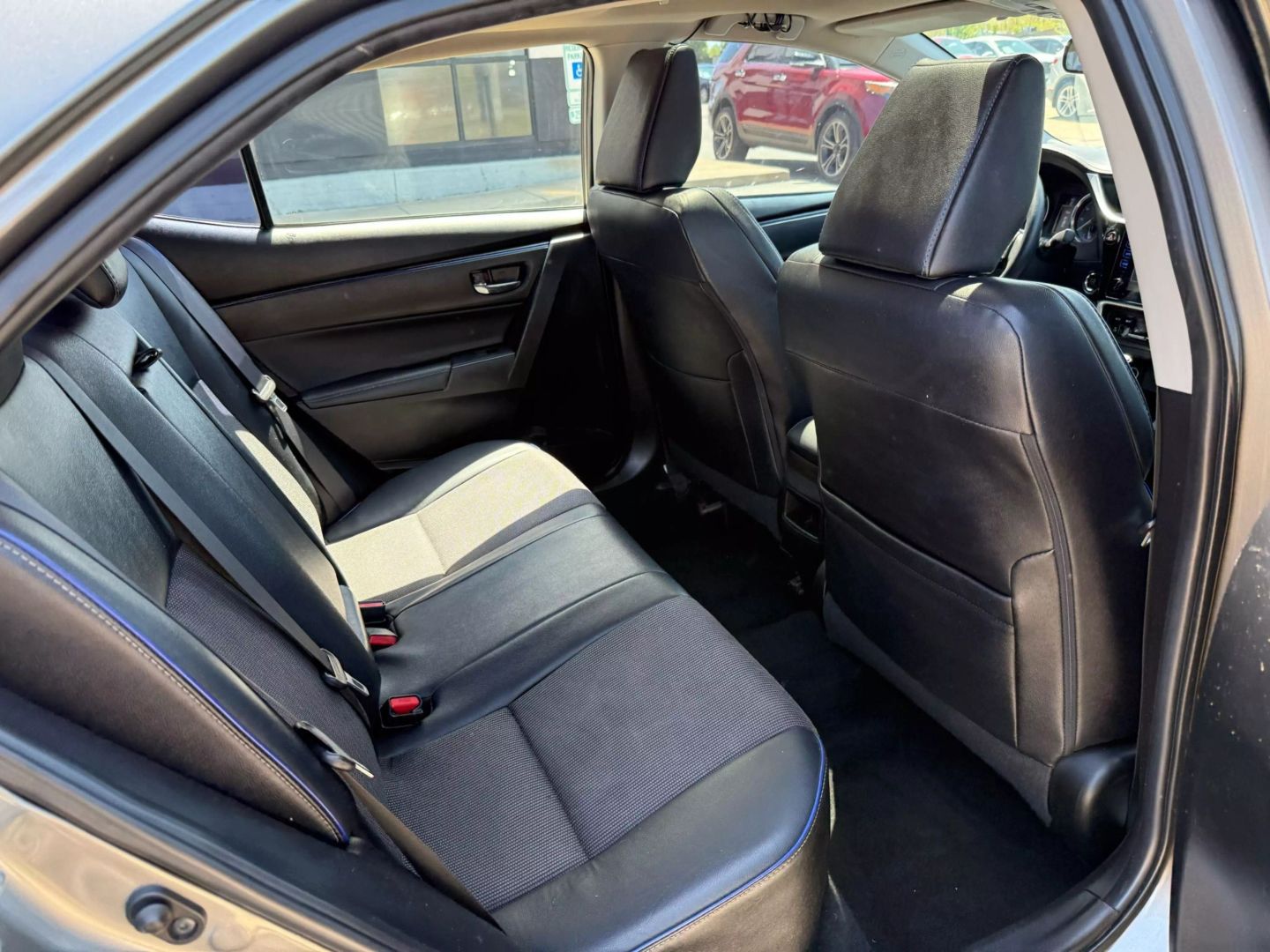 2018 Toyota Corolla - Image 21