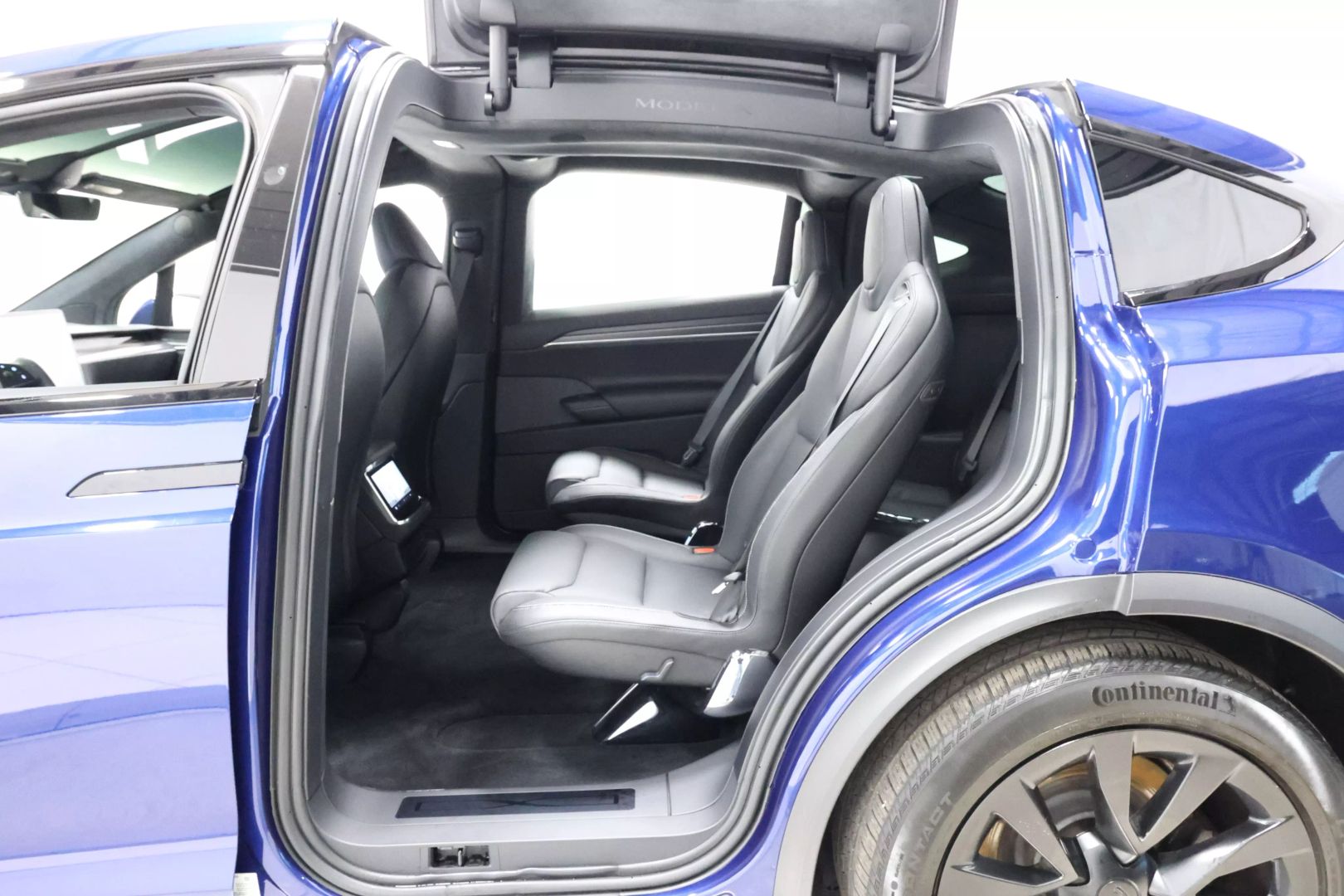 2022 Tesla Model X - Image 39
