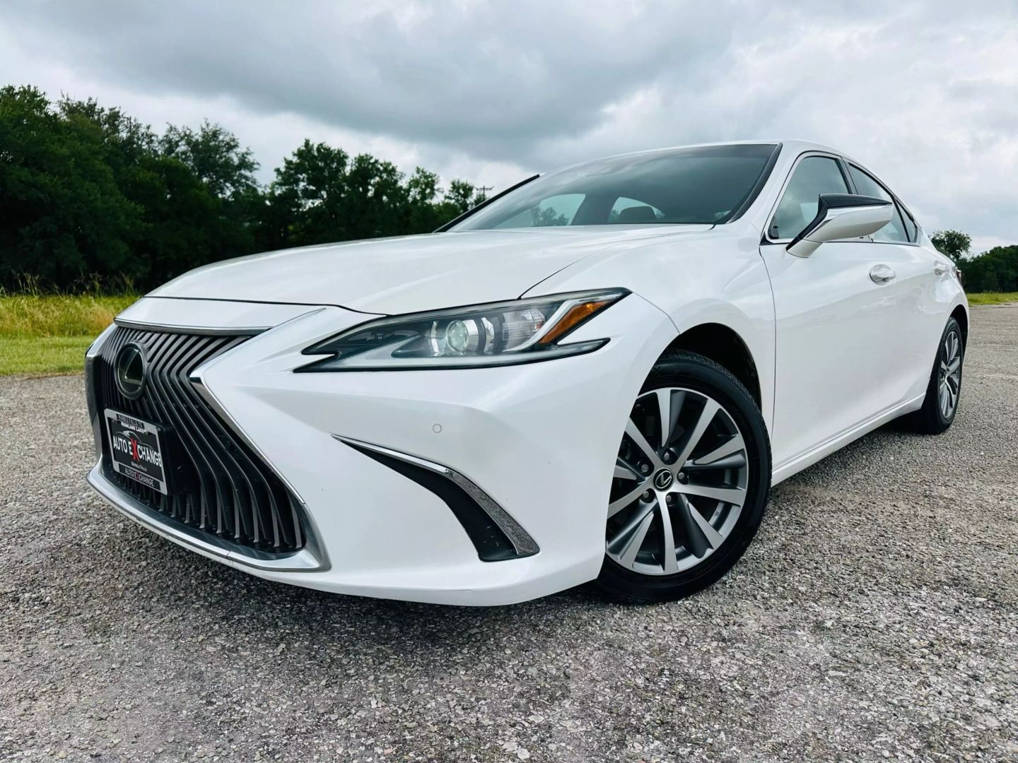 2019 Lexus Es - Image 1