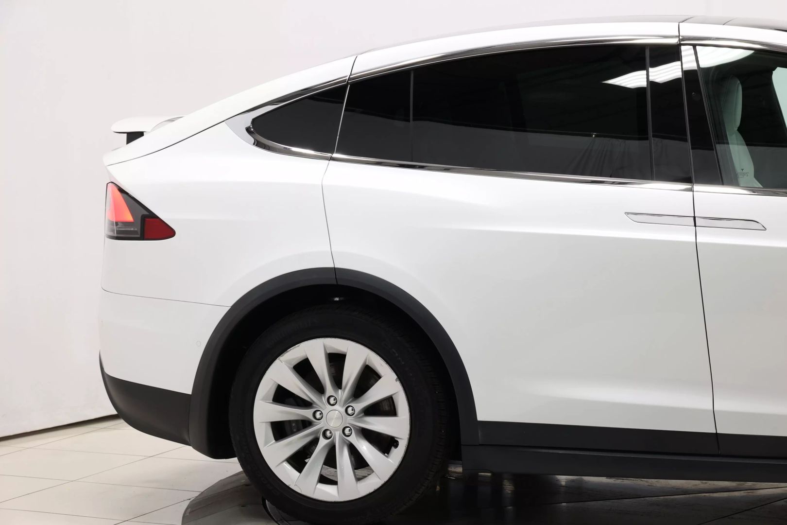 2020 Tesla Model X - Image 79
