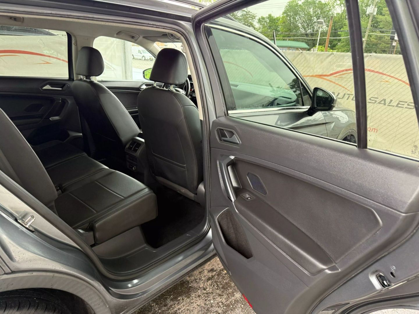 2019 Volkswagen Tiguan - Image 23
