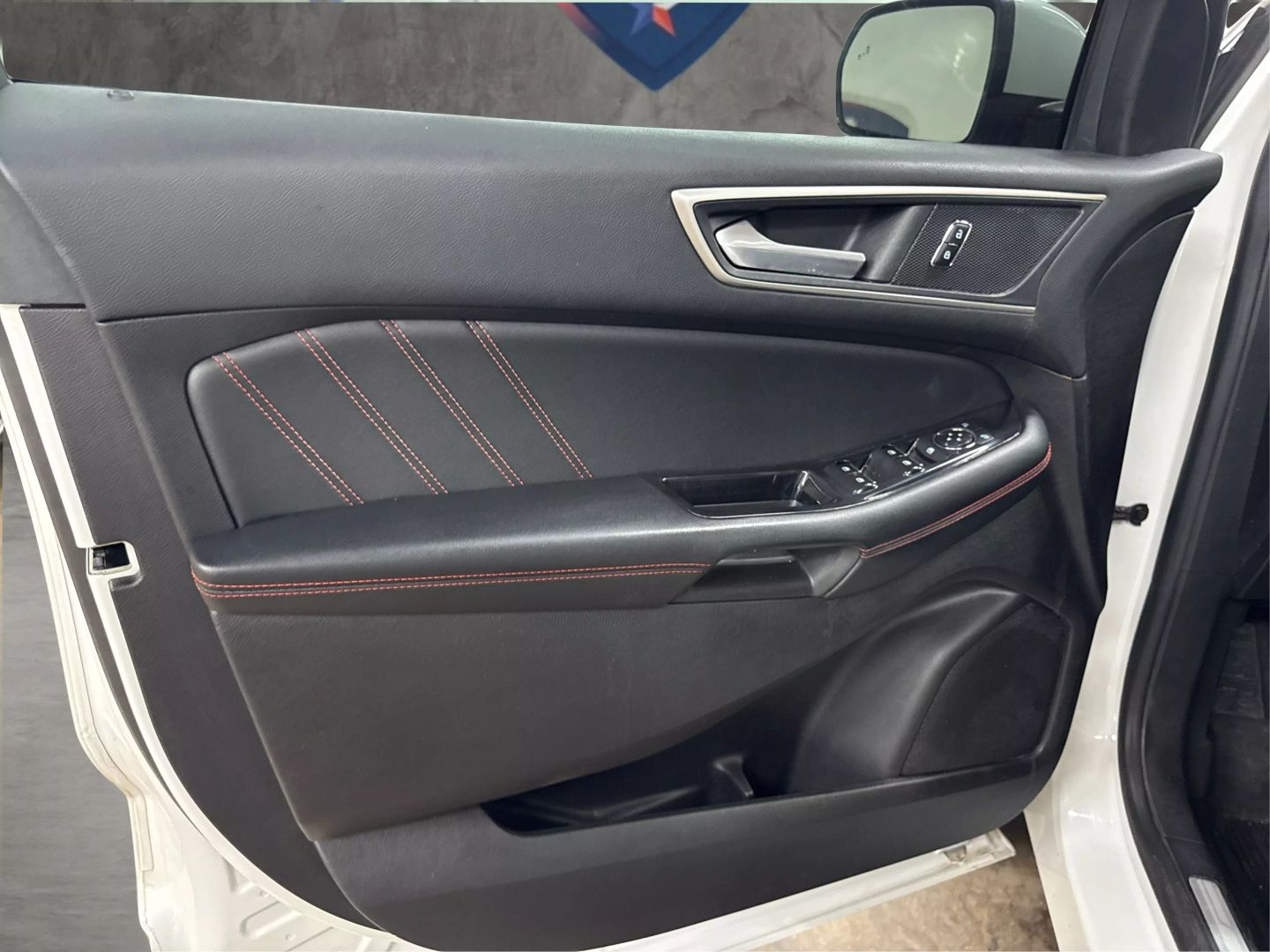 2020 Ford Edge - Image 39