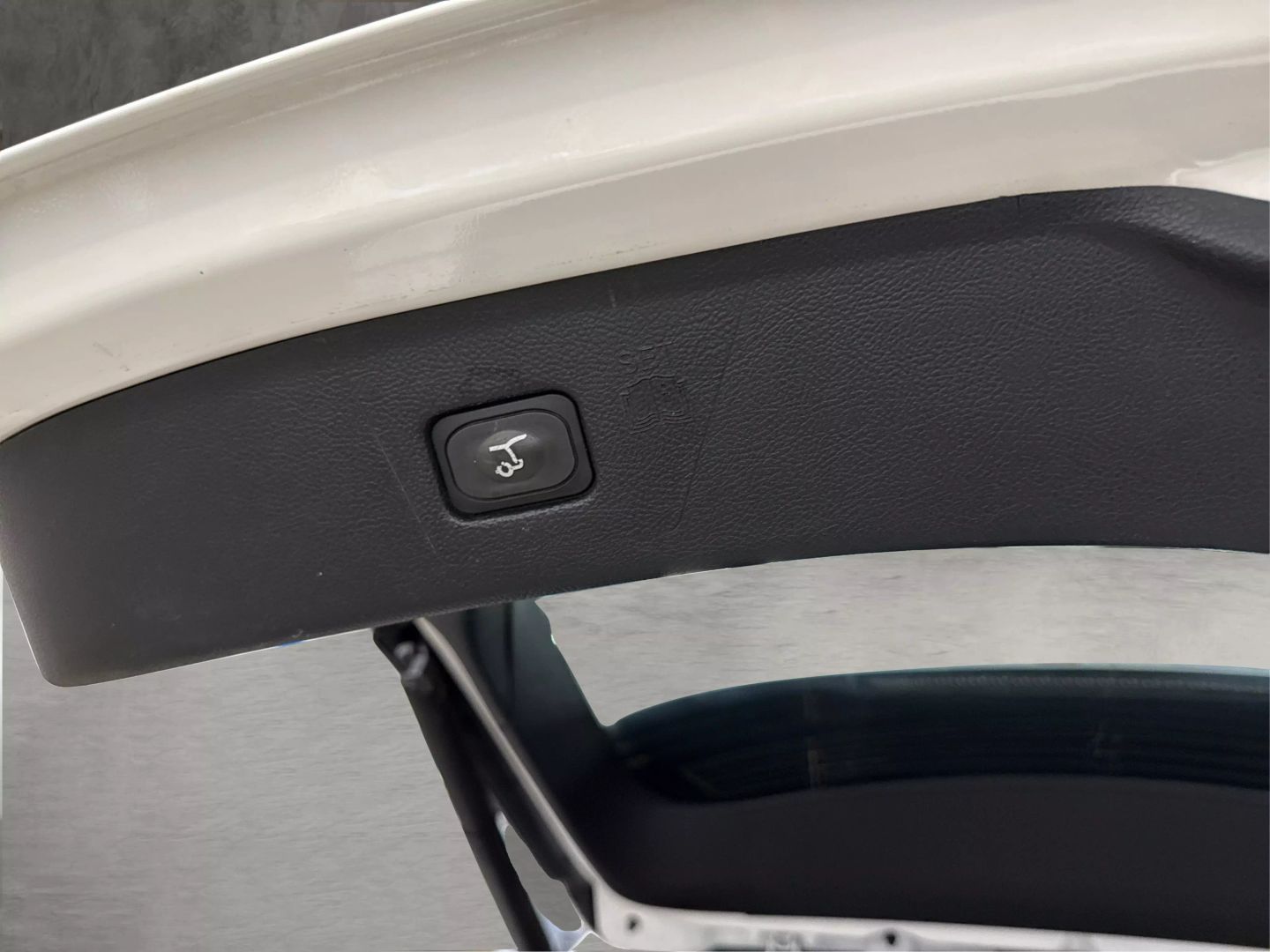 2020 Ford Edge - Image 19