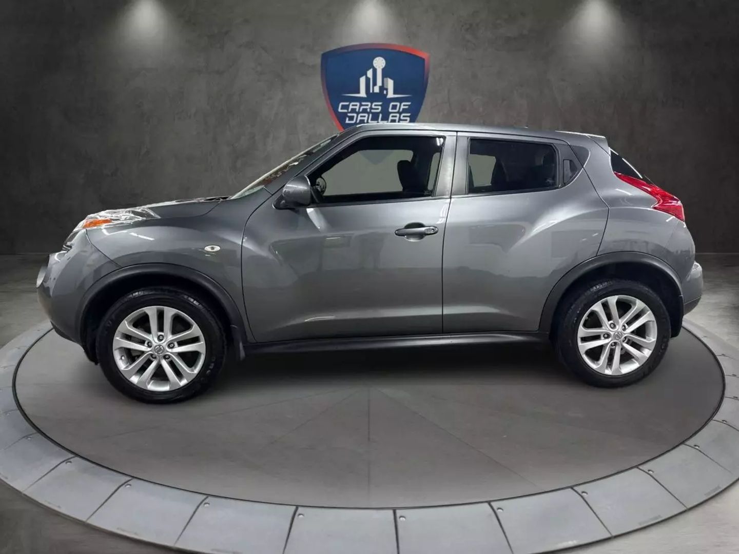 2013 Nissan Juke - Image 2
