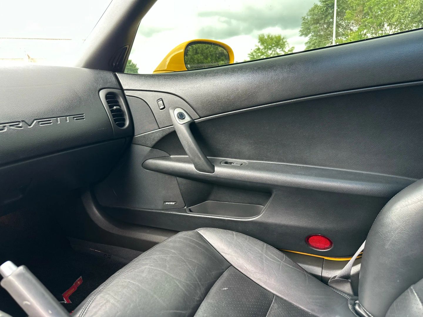 2005 CHEVROLET CORVETTE COUPE V8, 6.0 LITER COUPE 2D