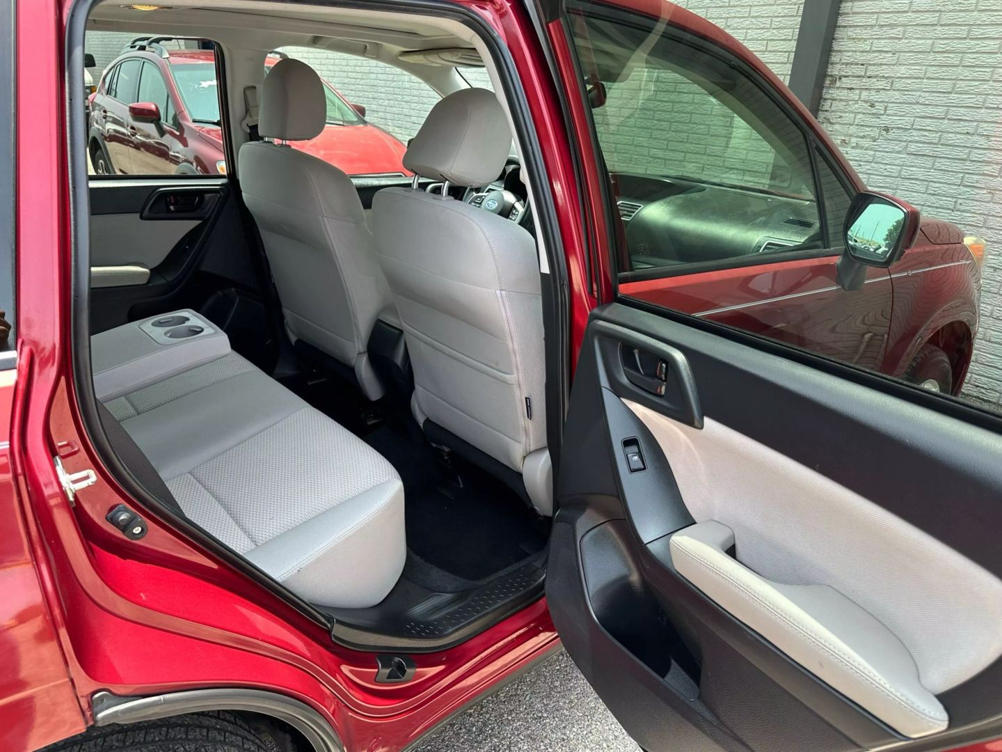 2016 Subaru Forester - Image 28