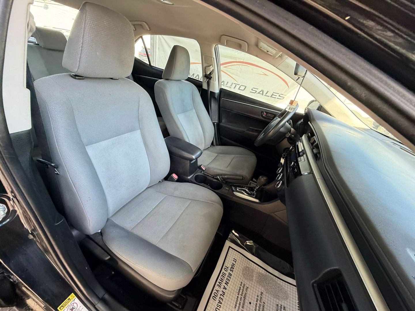 2015 Toyota Corolla - Image 26