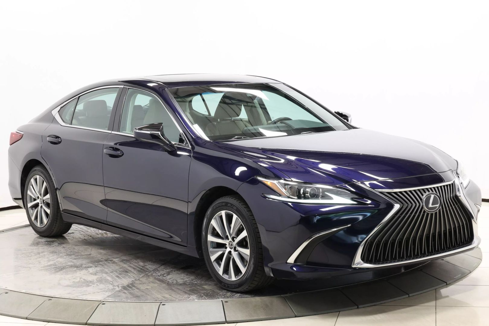 2020 Lexus Es - Image 91
