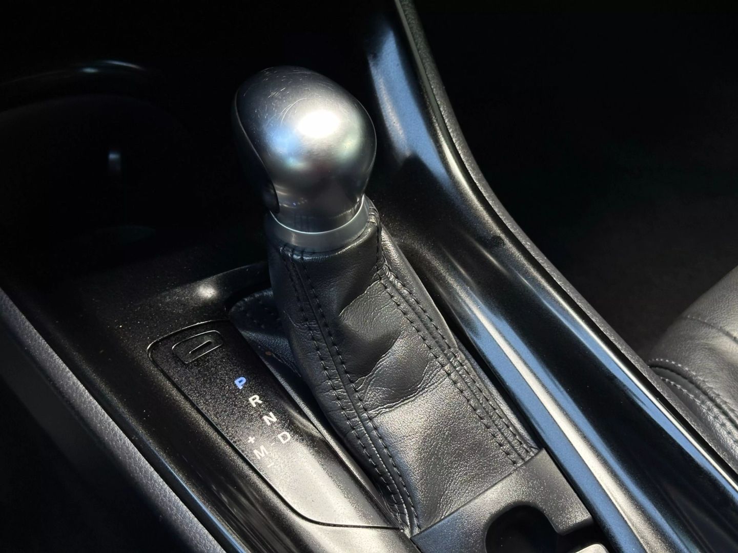 2019 Toyota C-hr - Image 40