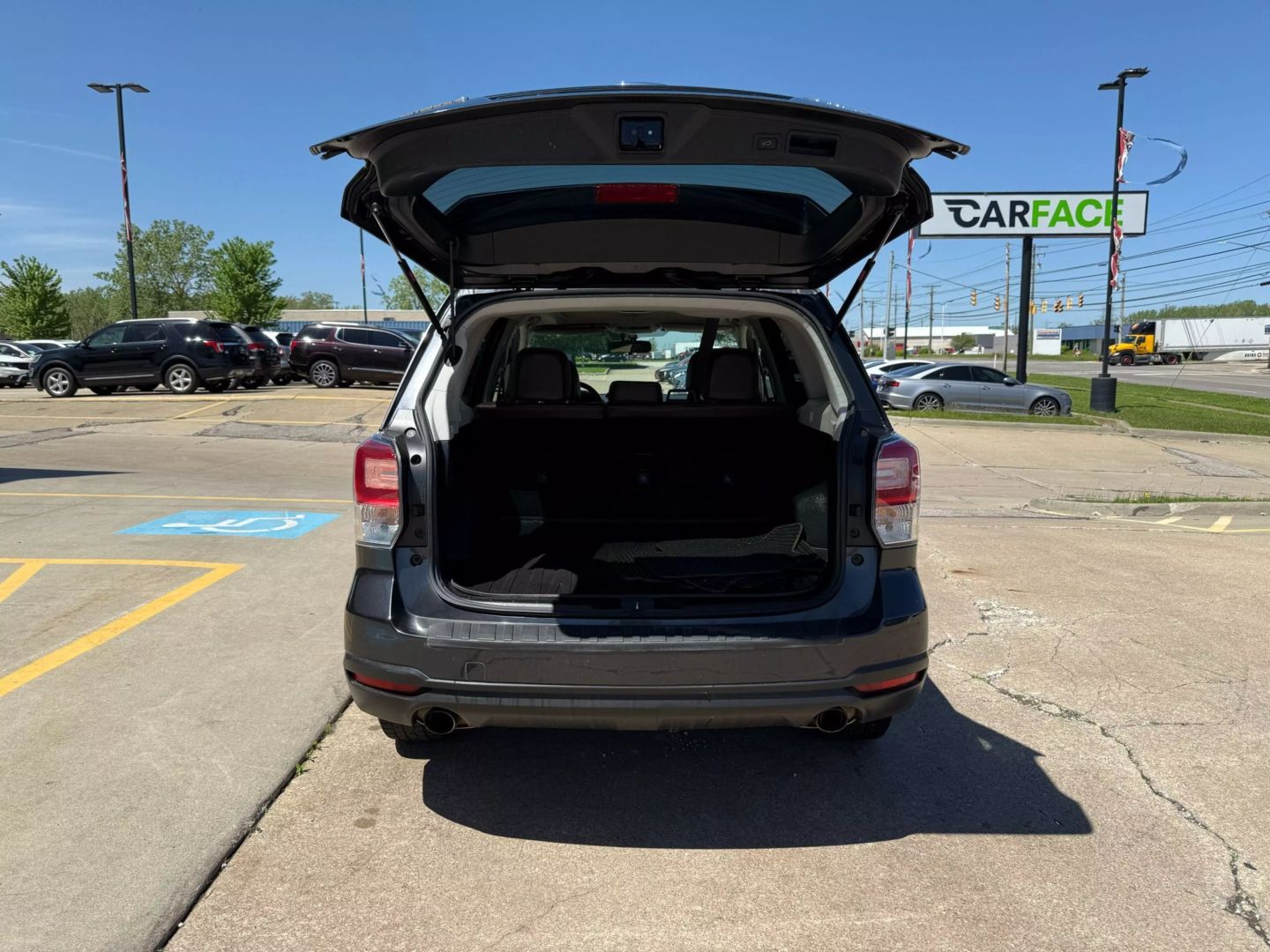 2017 Subaru Forester - Image 12