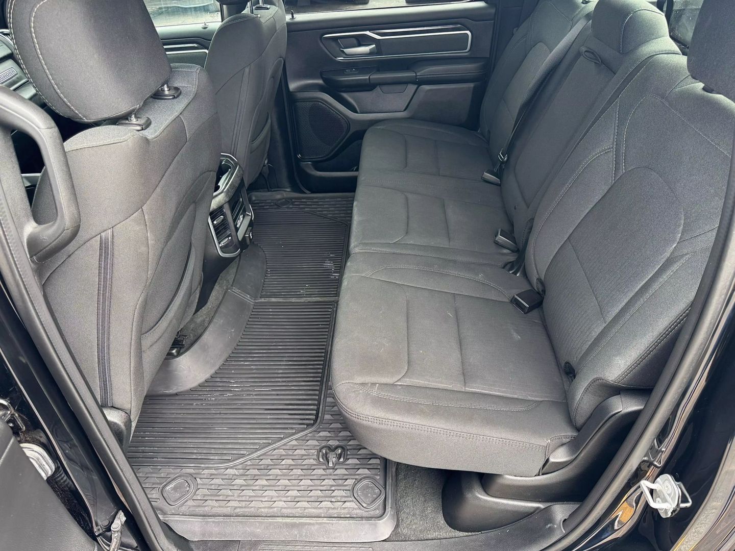 2022 Ram 1500 Crew Cab - Image 16