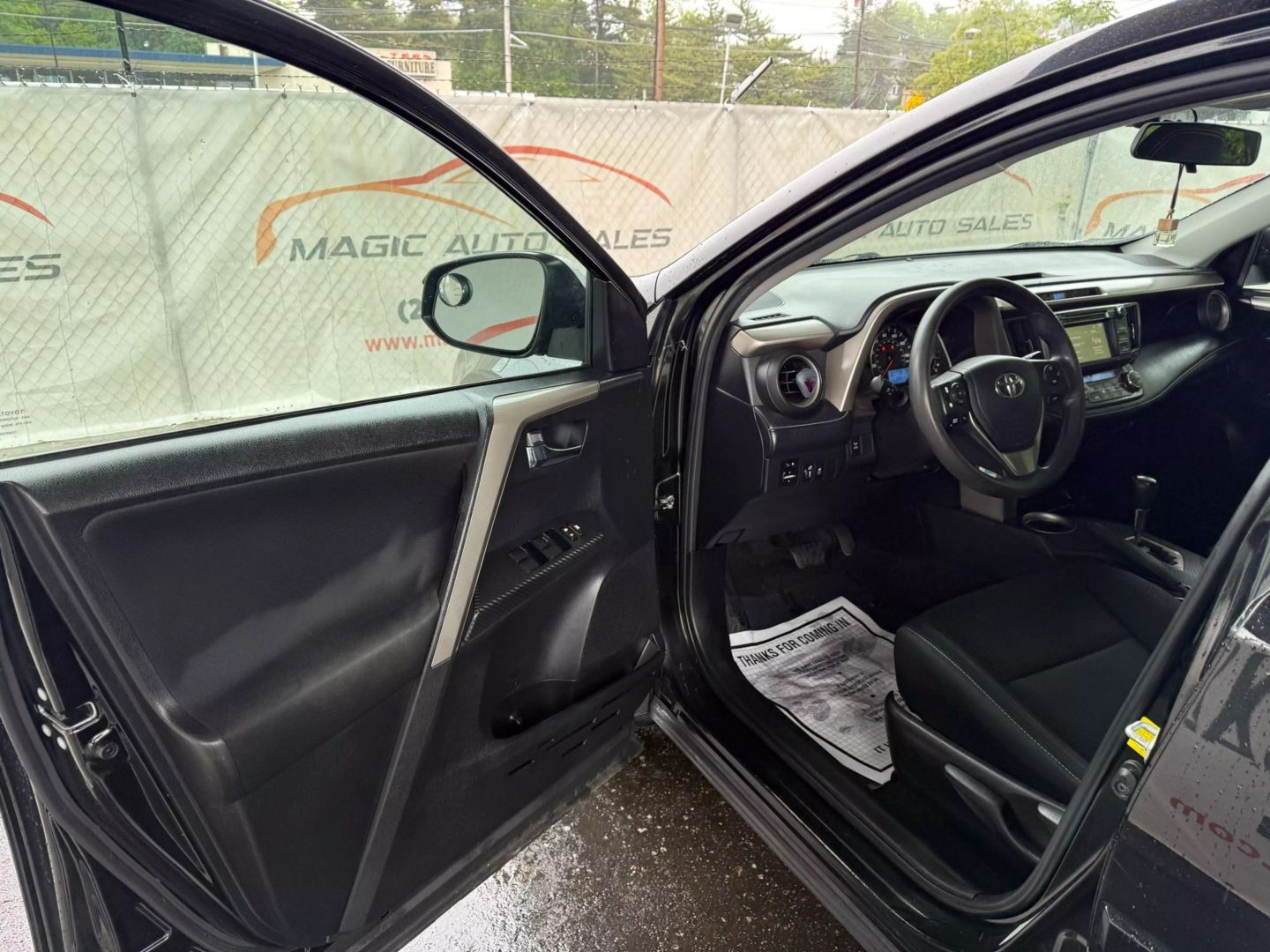 2015 Toyota Rav4 - Image 14