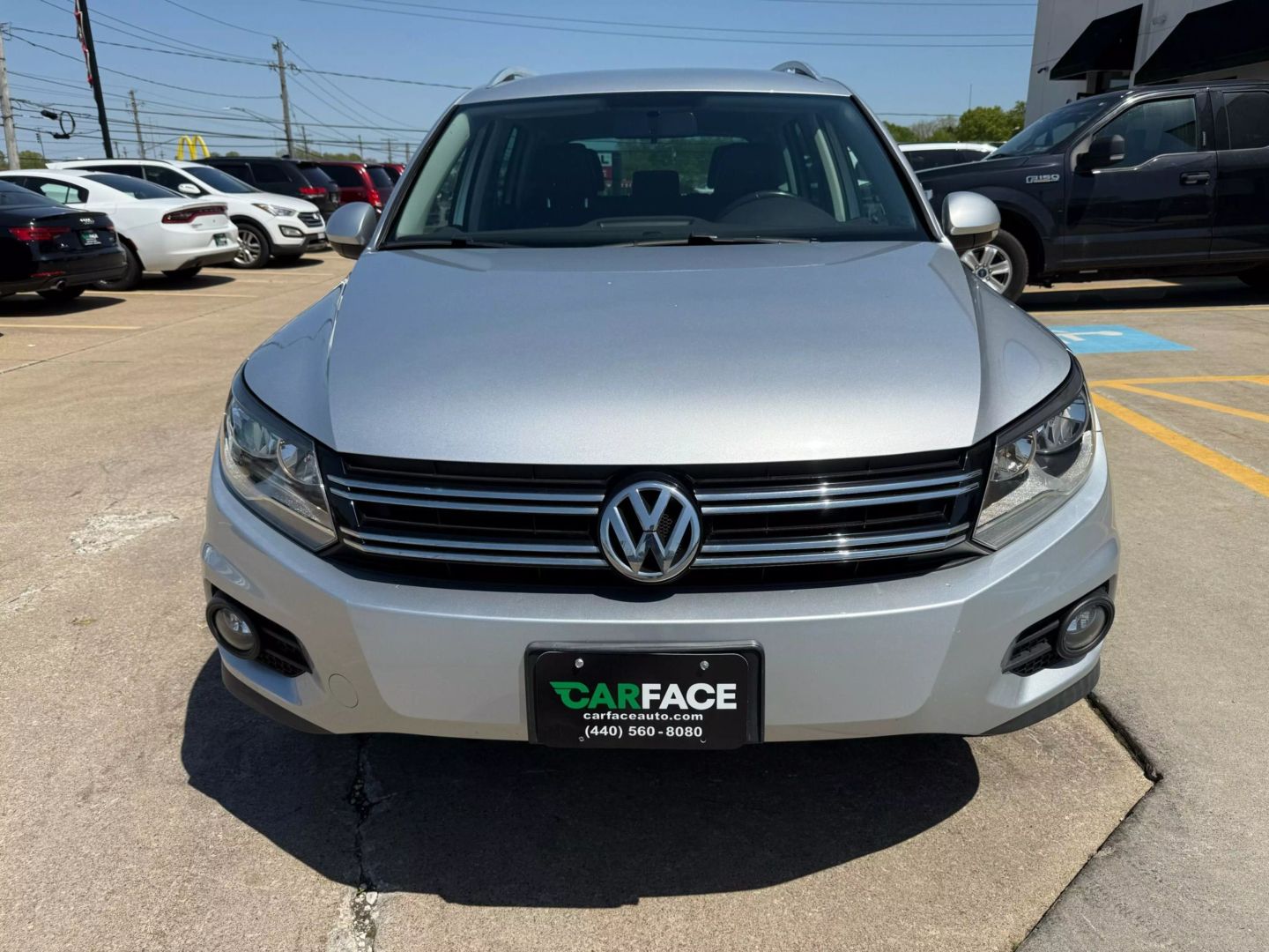 2013 Volkswagen Tiguan - Image 2