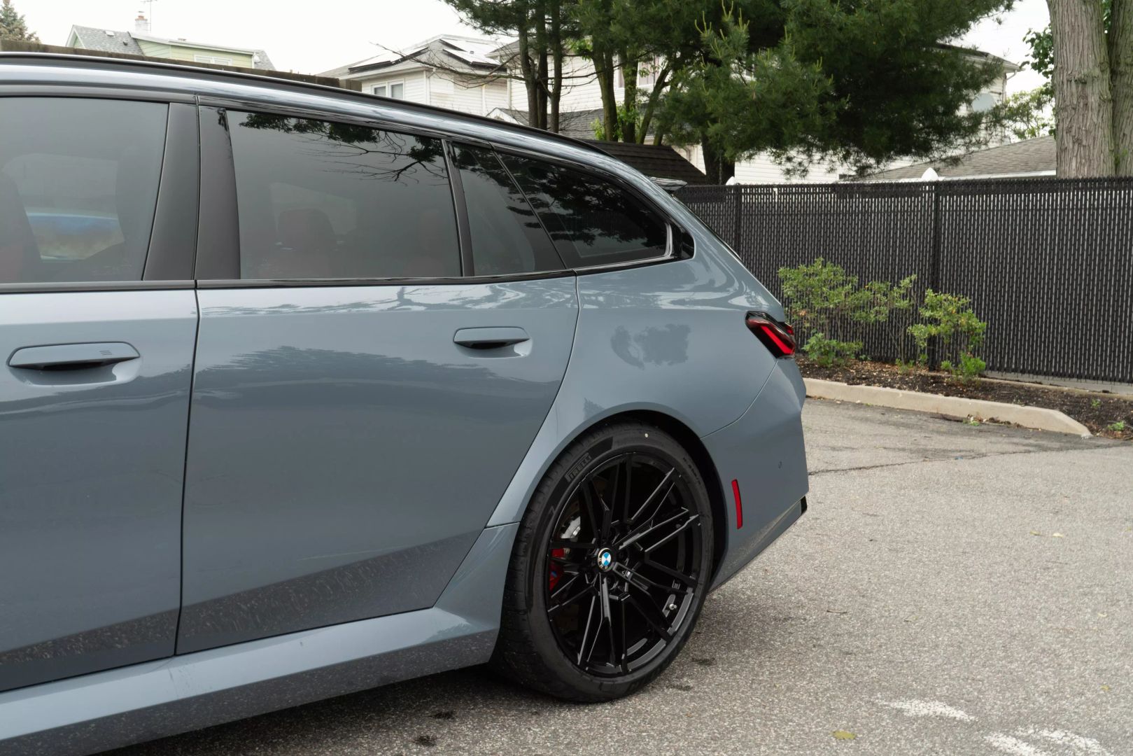 2025 Bmw M5 - Image 33