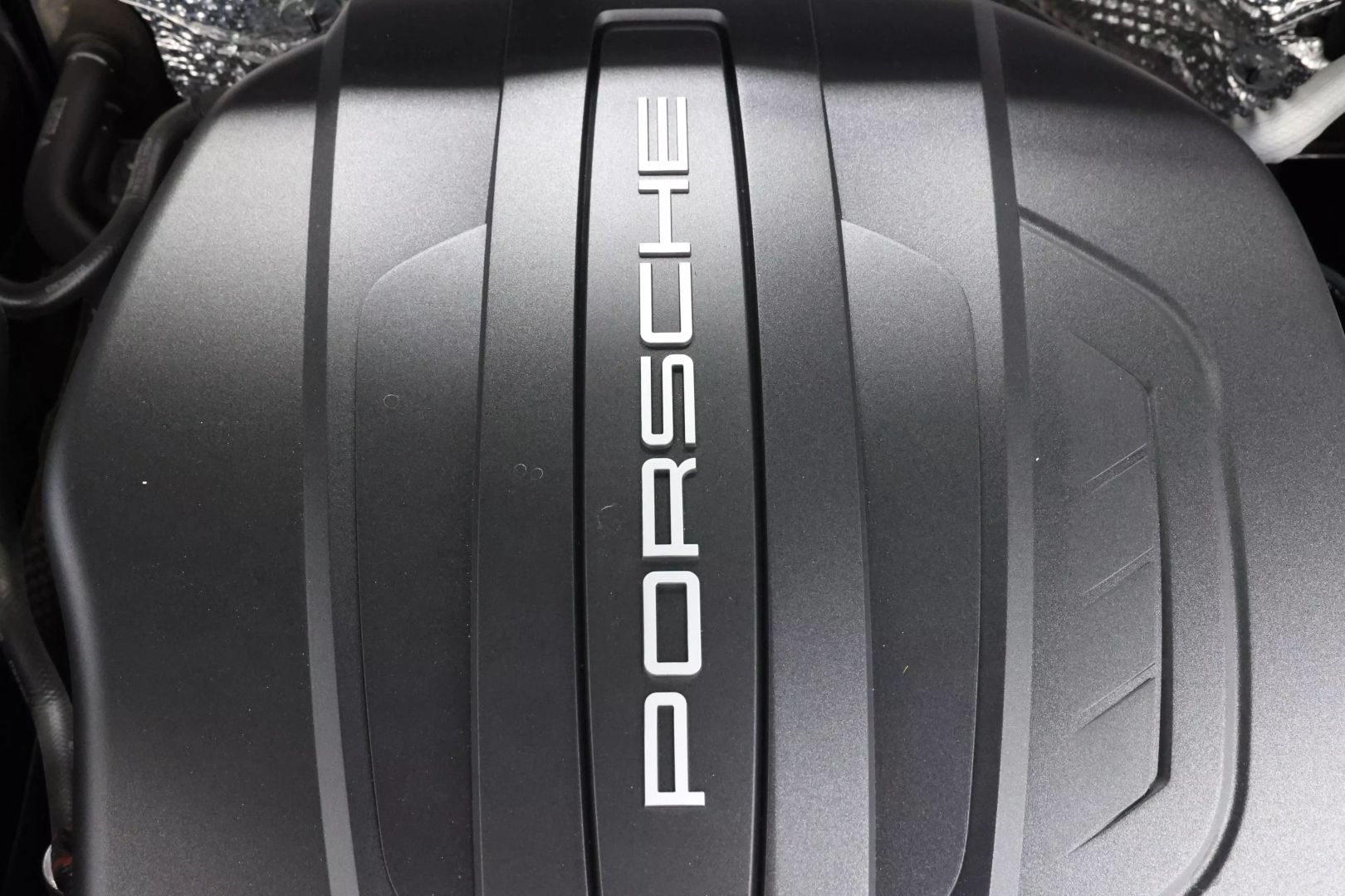 2021 Porsche Macan - Image 96