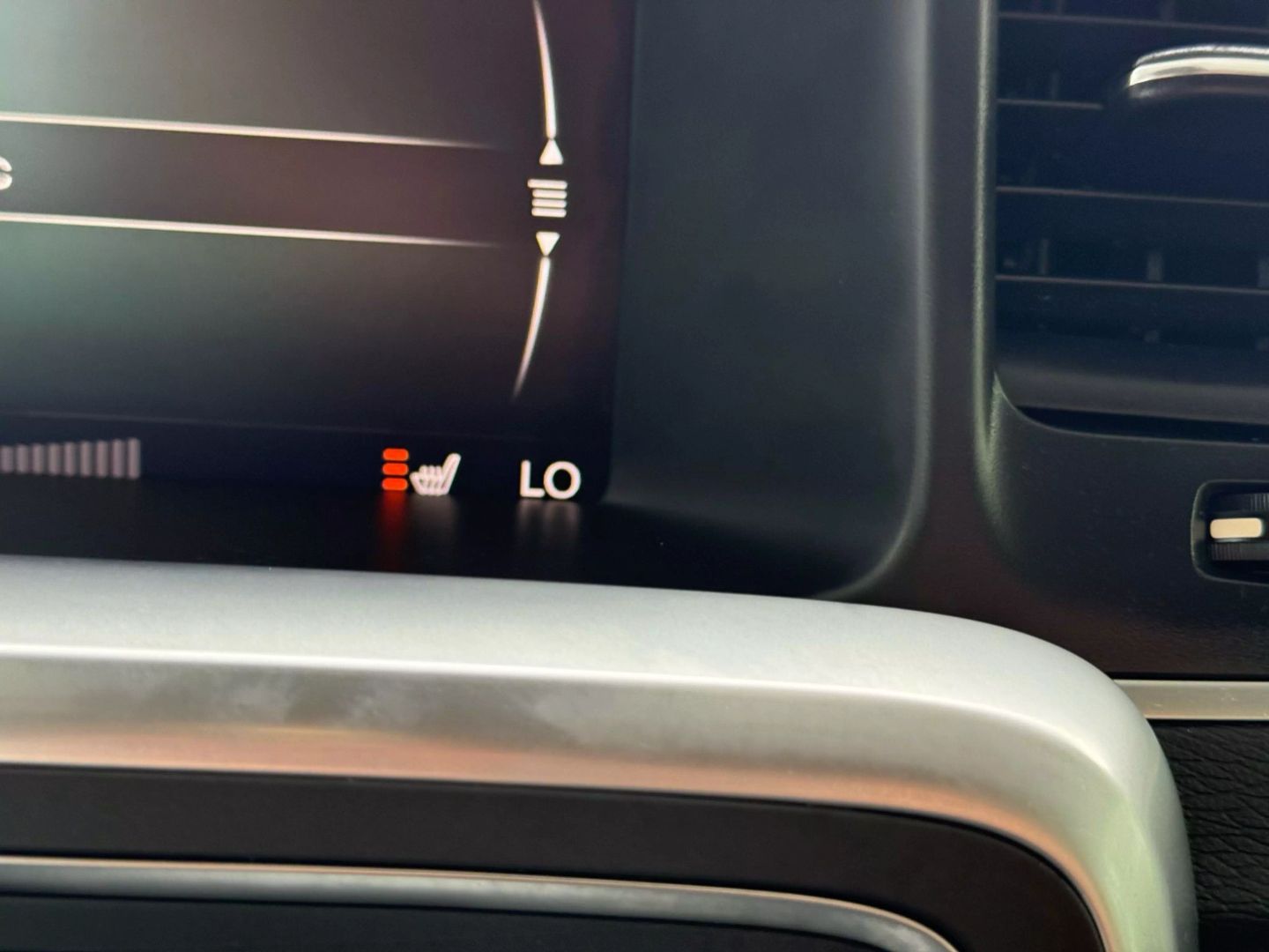2017 Volvo S60 - Image 31