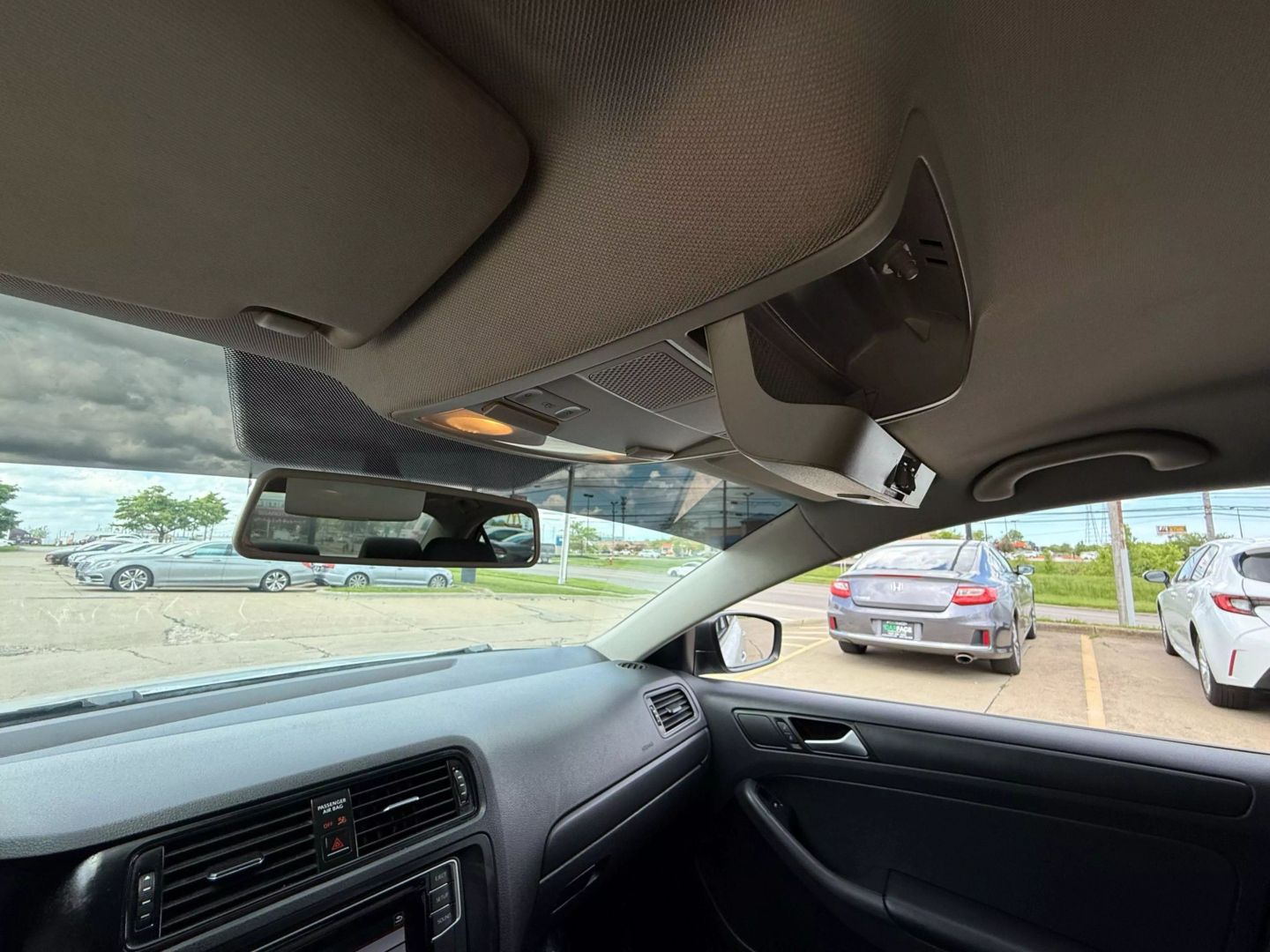 2016 Volkswagen Jetta - Image 44