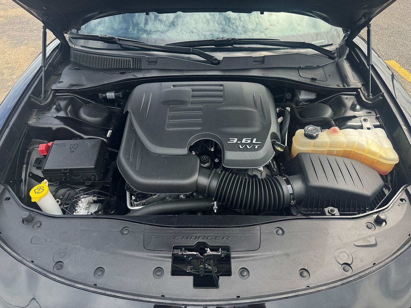 2022 Dodge Charger - Image 29