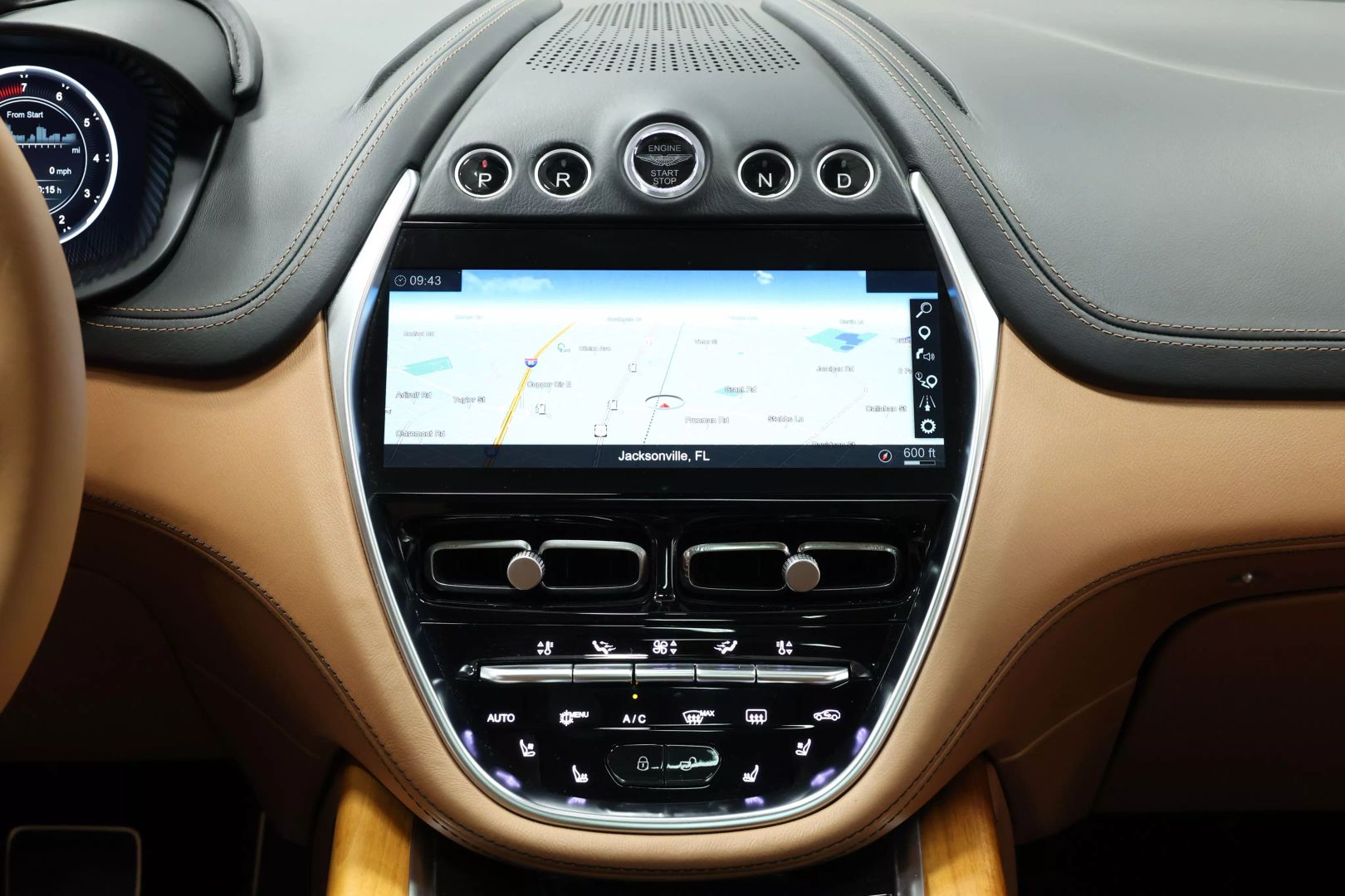 2021 Aston Martin Dbx - Image 46