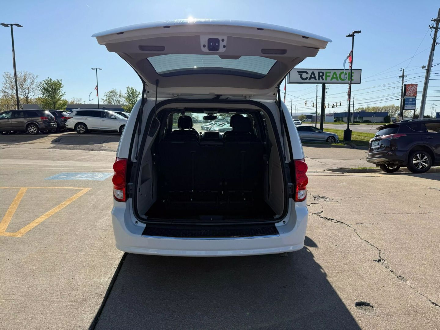 2019 Dodge Grand Caravan Passenger - Image 11