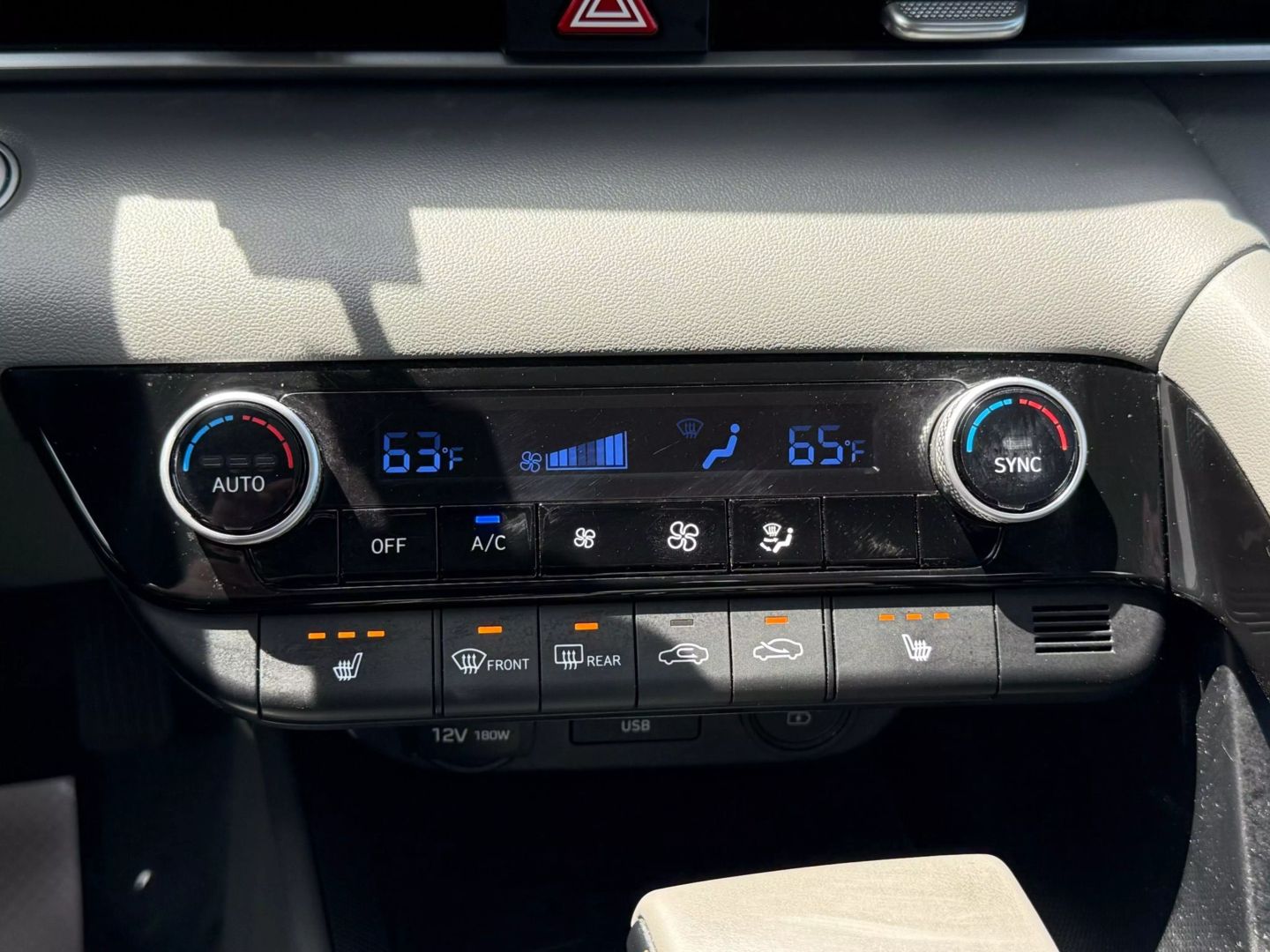 2021 Hyundai Elantra - Image 42