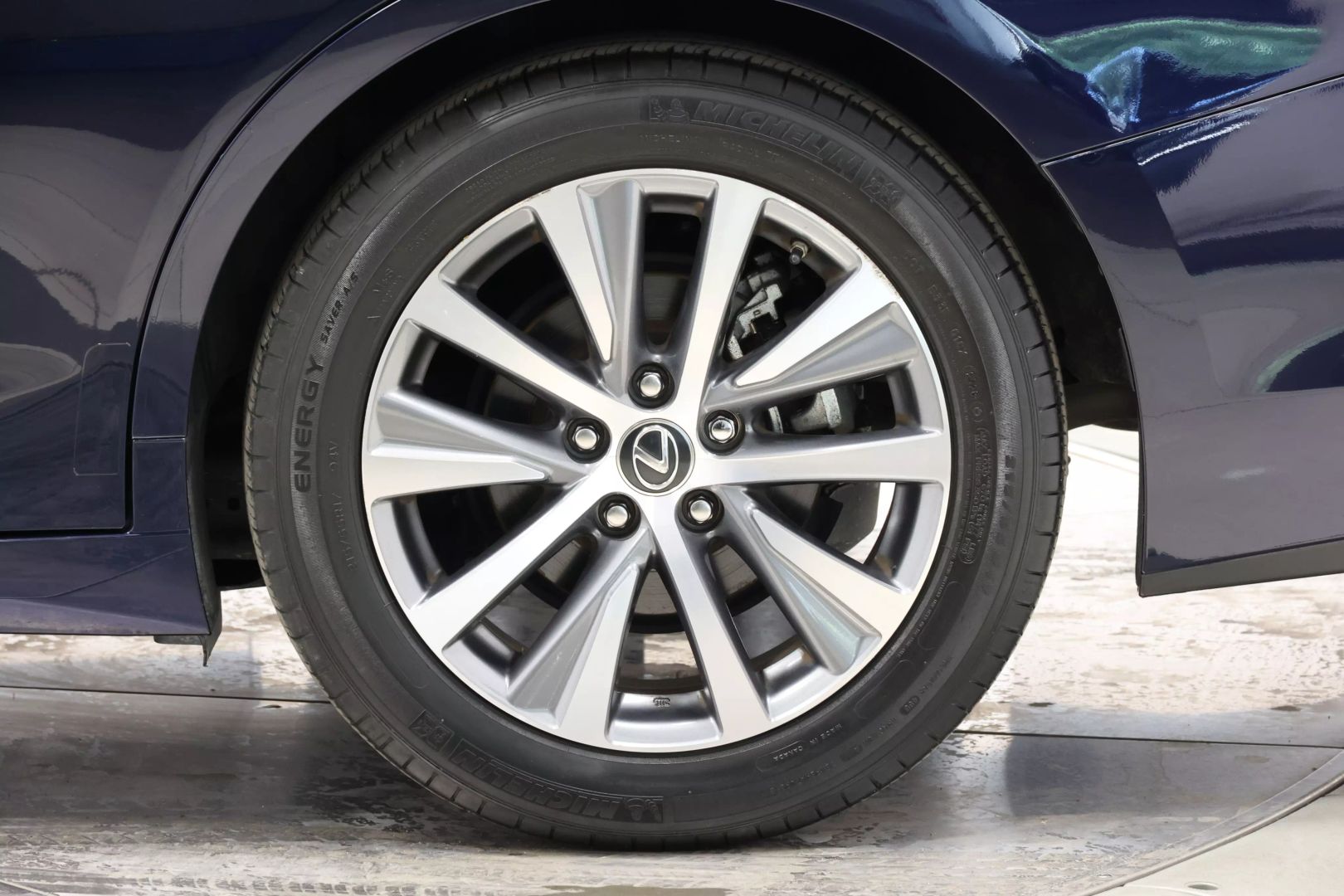 2020 Lexus Es - Image 98
