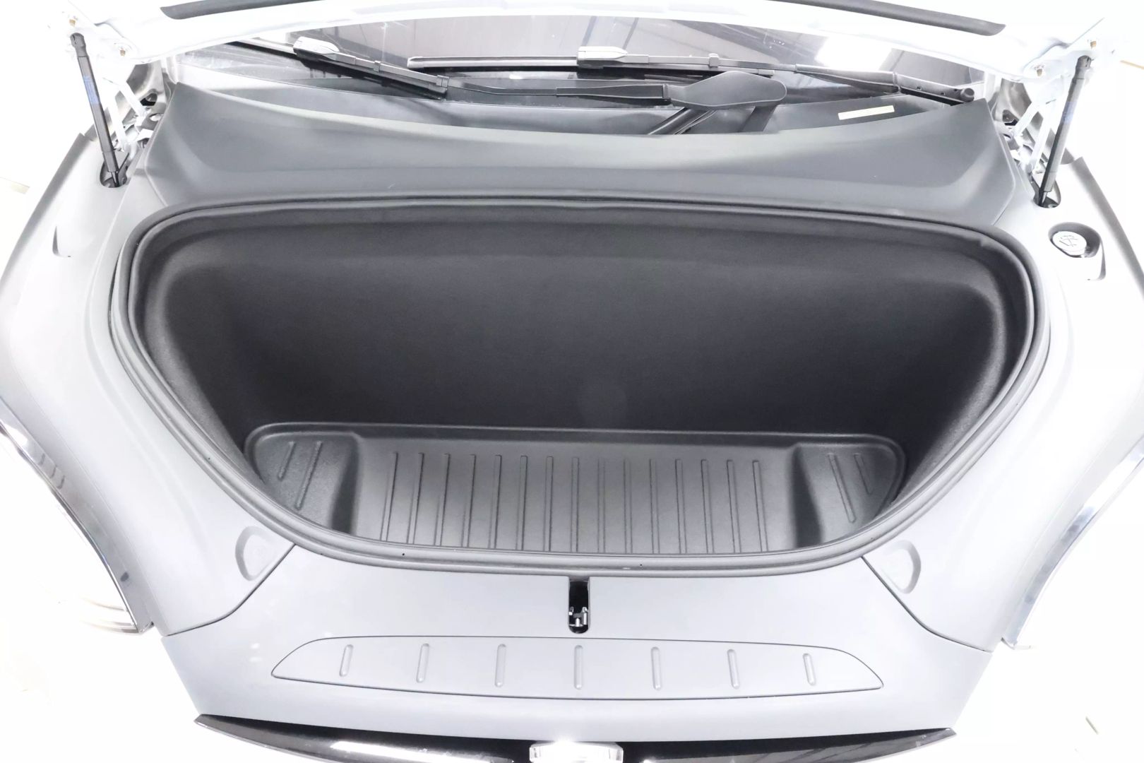 2023 Tesla Model X - Image 98
