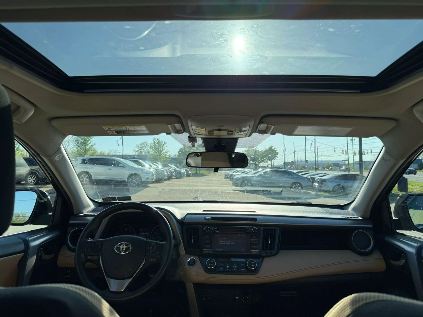 2017 Toyota Rav4 - Image 24