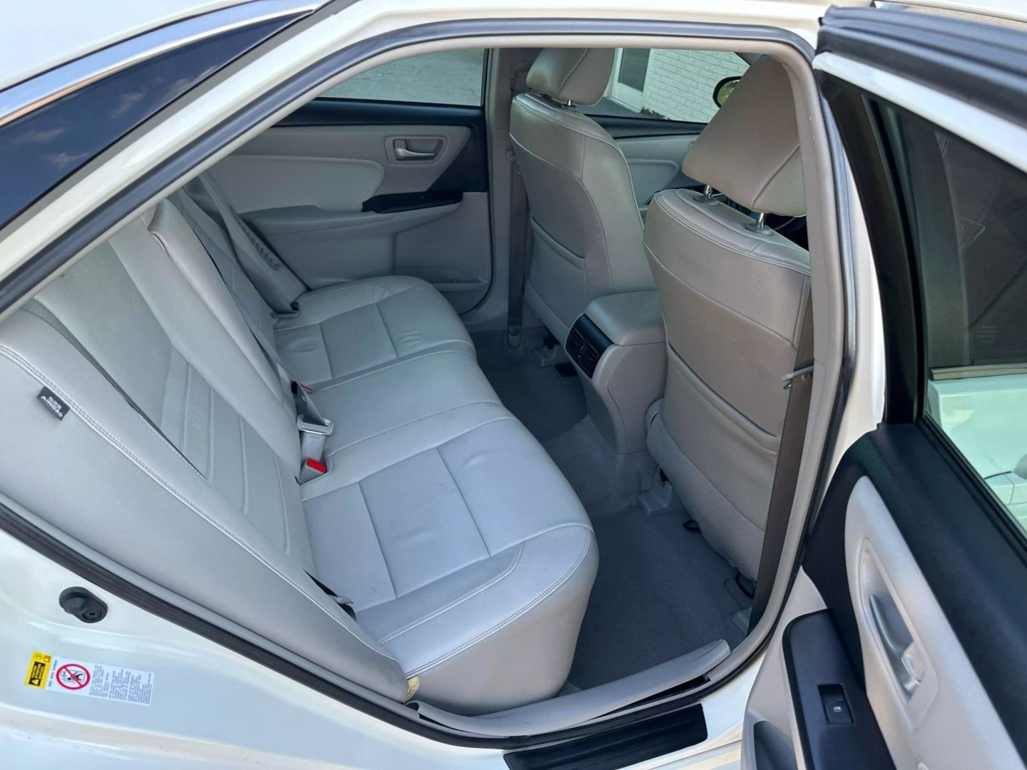 2015 Toyota Camry - Image 36