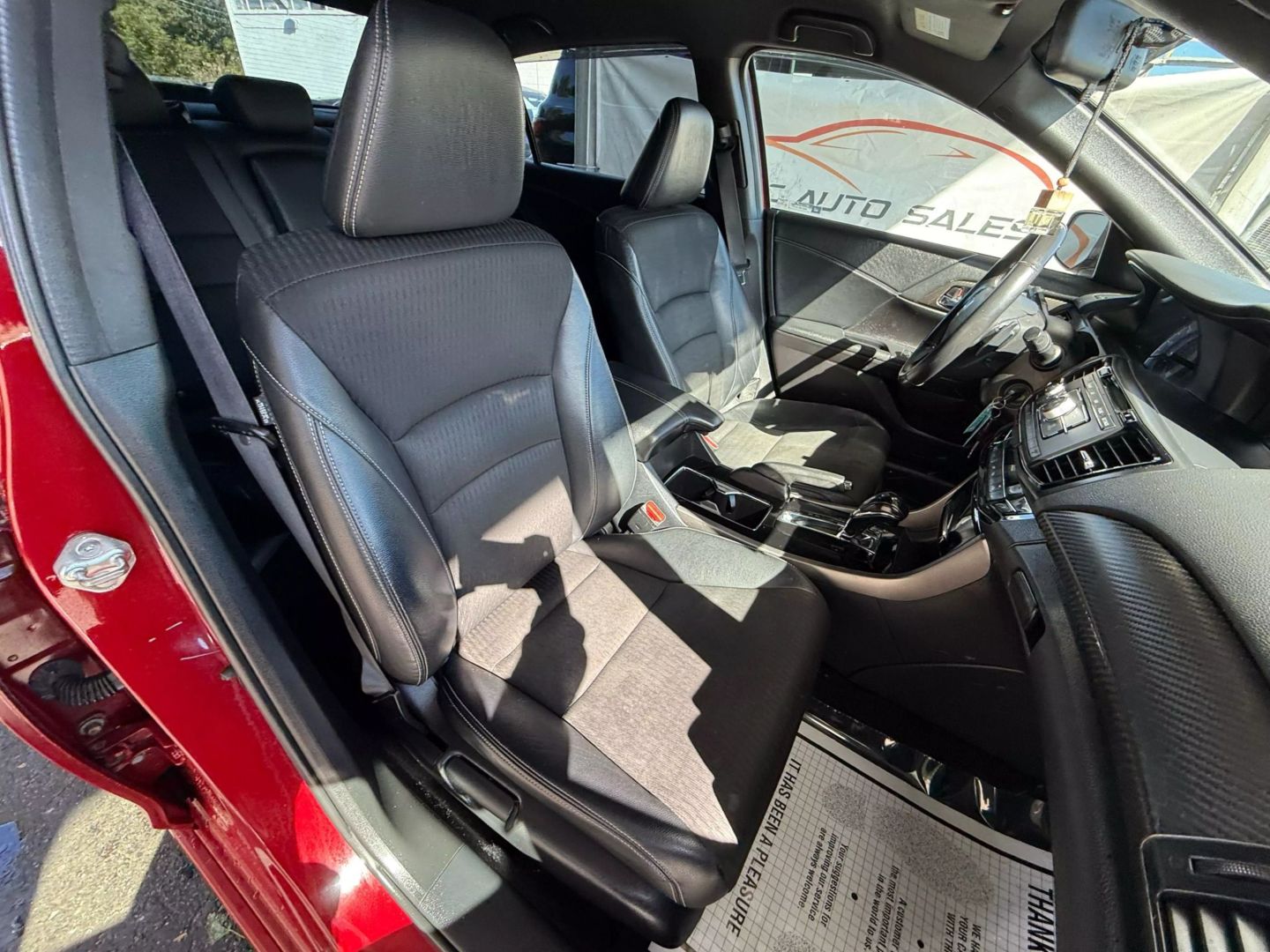 2017 Honda Accord - Image 26