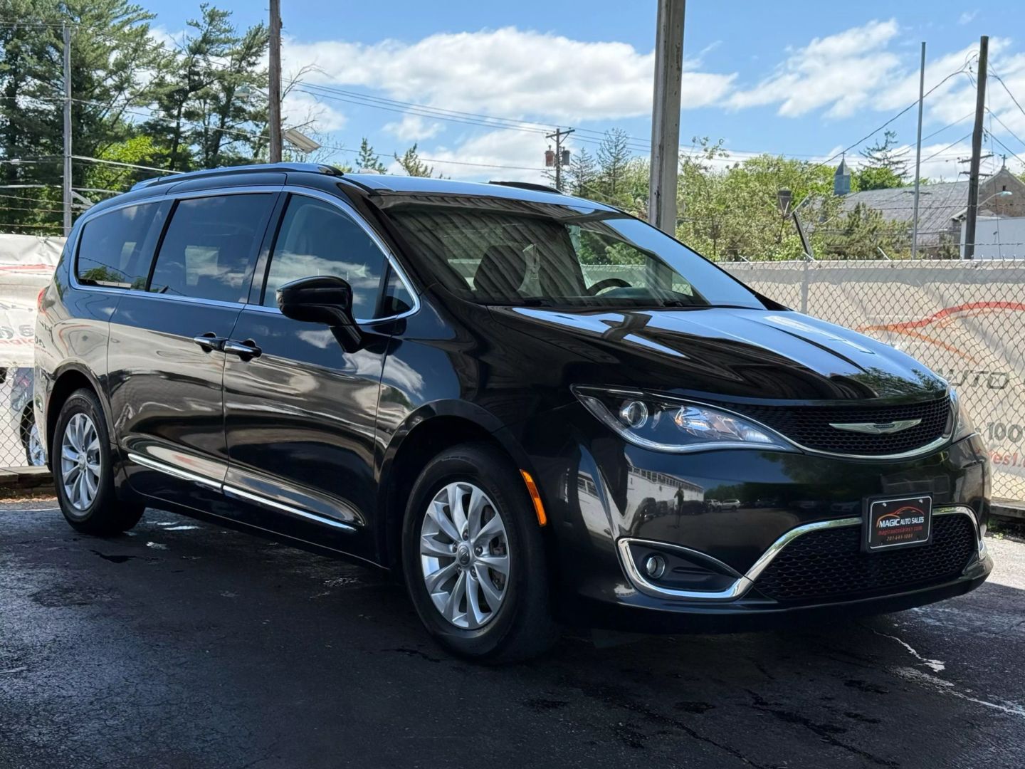 2018 Chrysler Pacifica - Image 6