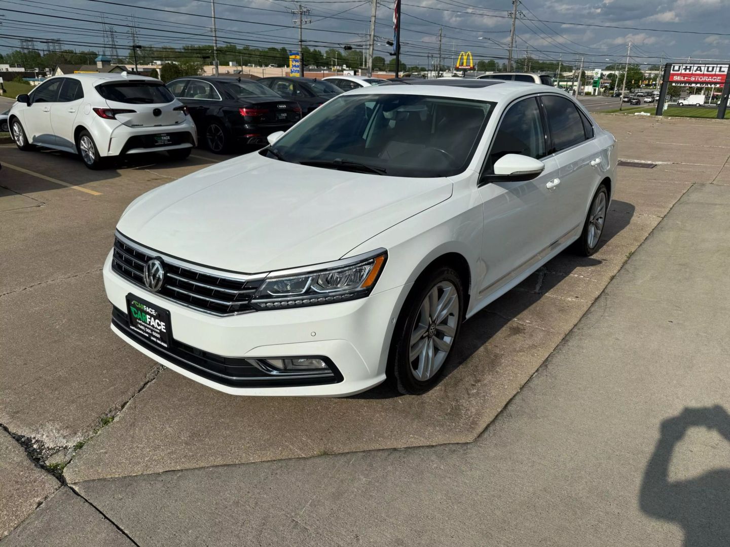 2017 Volkswagen Passat - Image 4