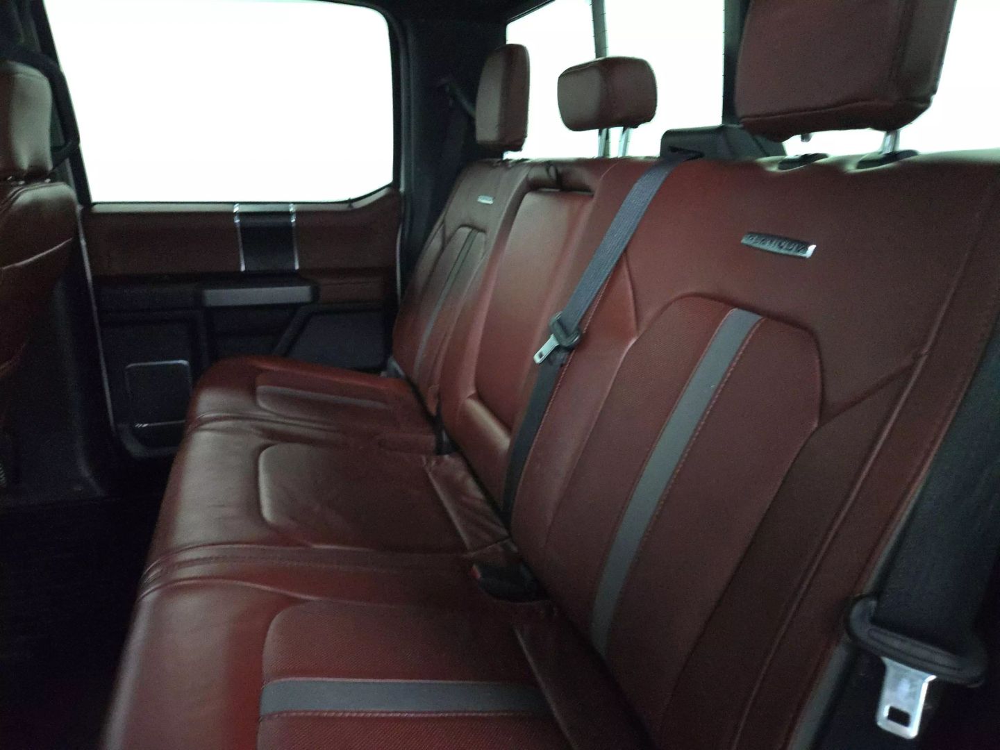 2019 Ford F350 Super Duty Crew Cab - Image 15
