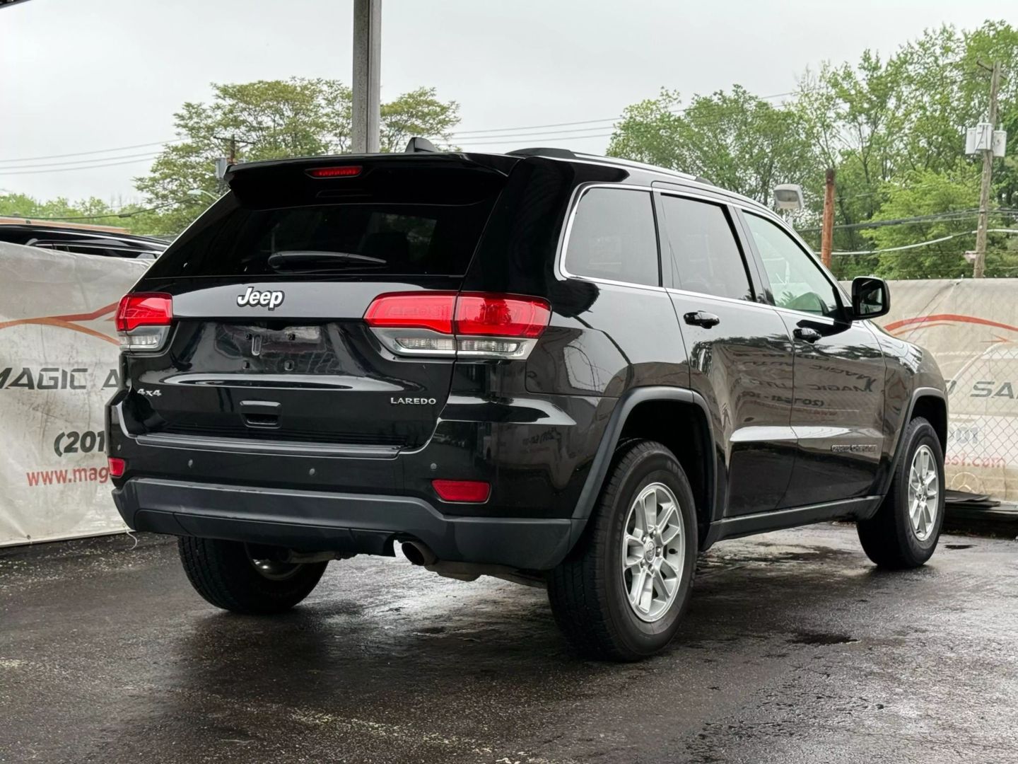 2018 Jeep Grand Cherokee - Image 9