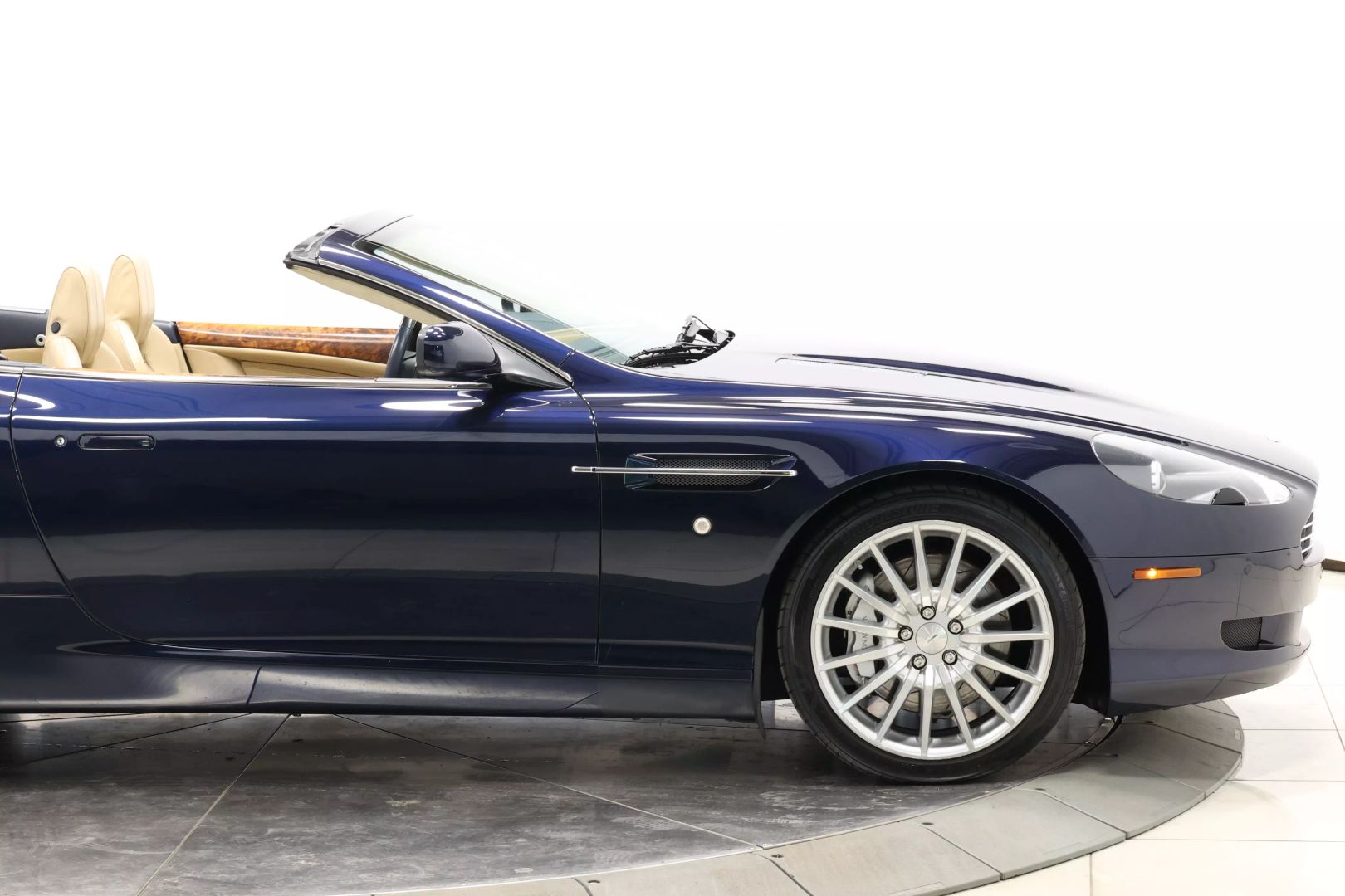 2008 Aston Martin Db9 - Image 61