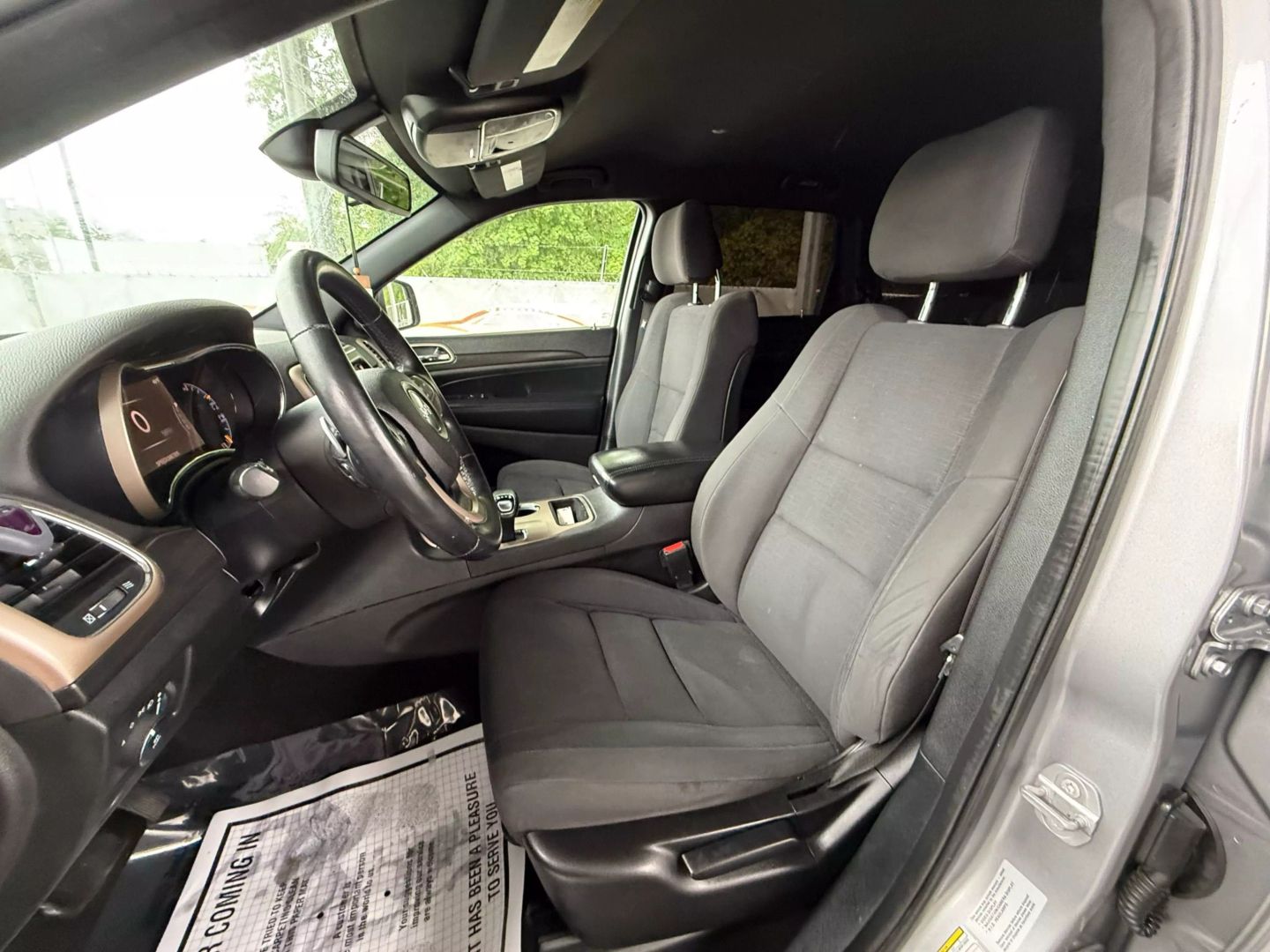 2015 Jeep Grand Cherokee - Image 16
