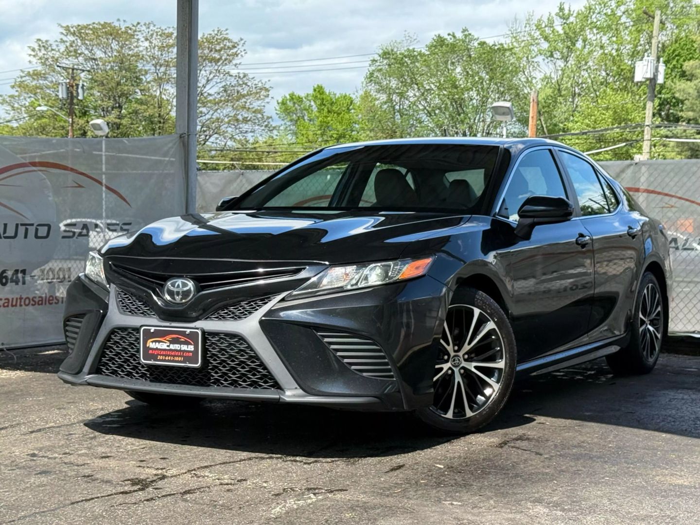 2019 Toyota Camry - Image 1