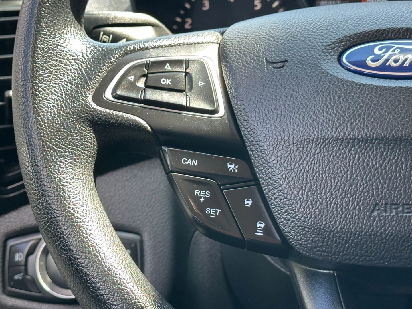 2018 Ford Escape - Image 27