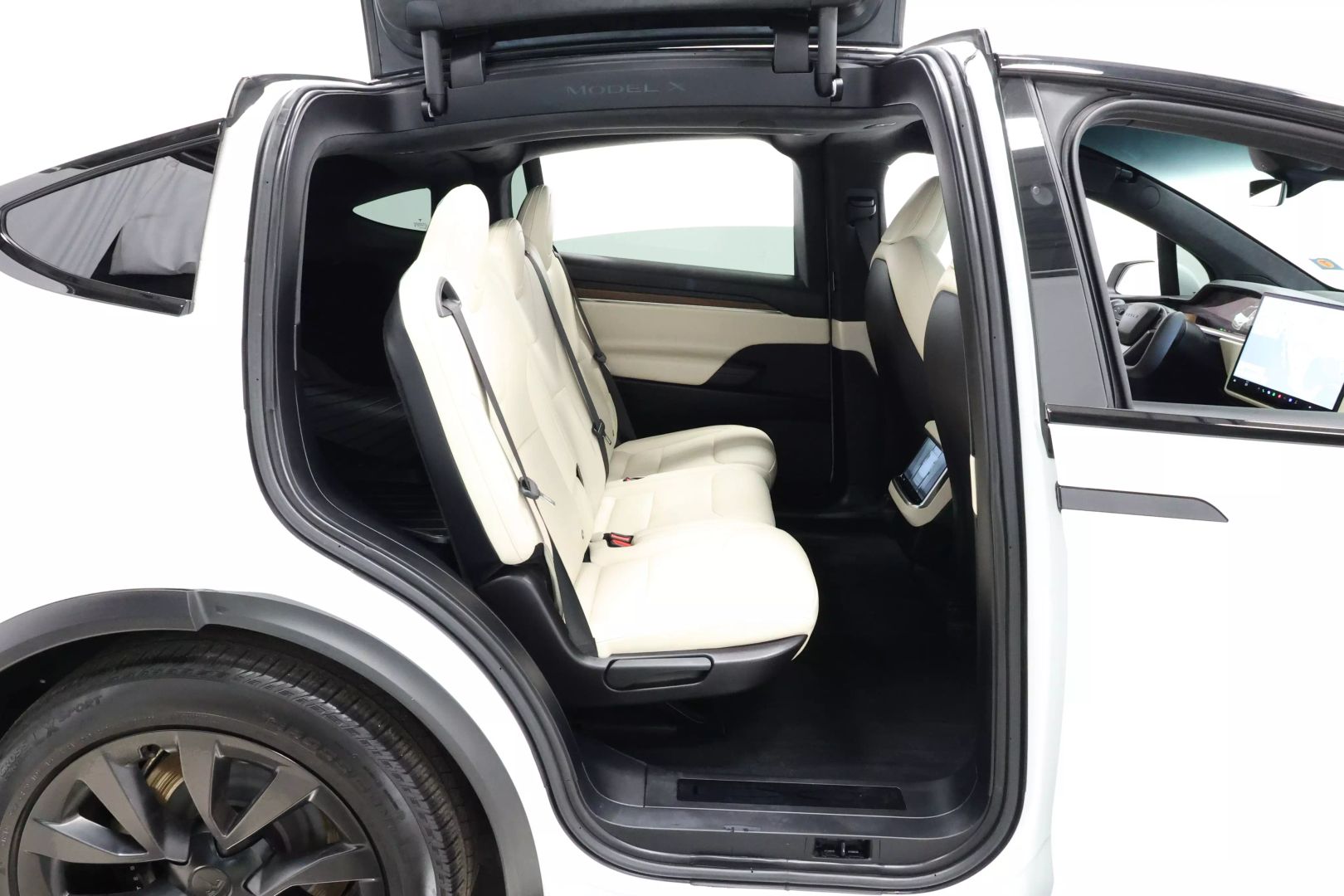 2023 Tesla Model X - Image 69