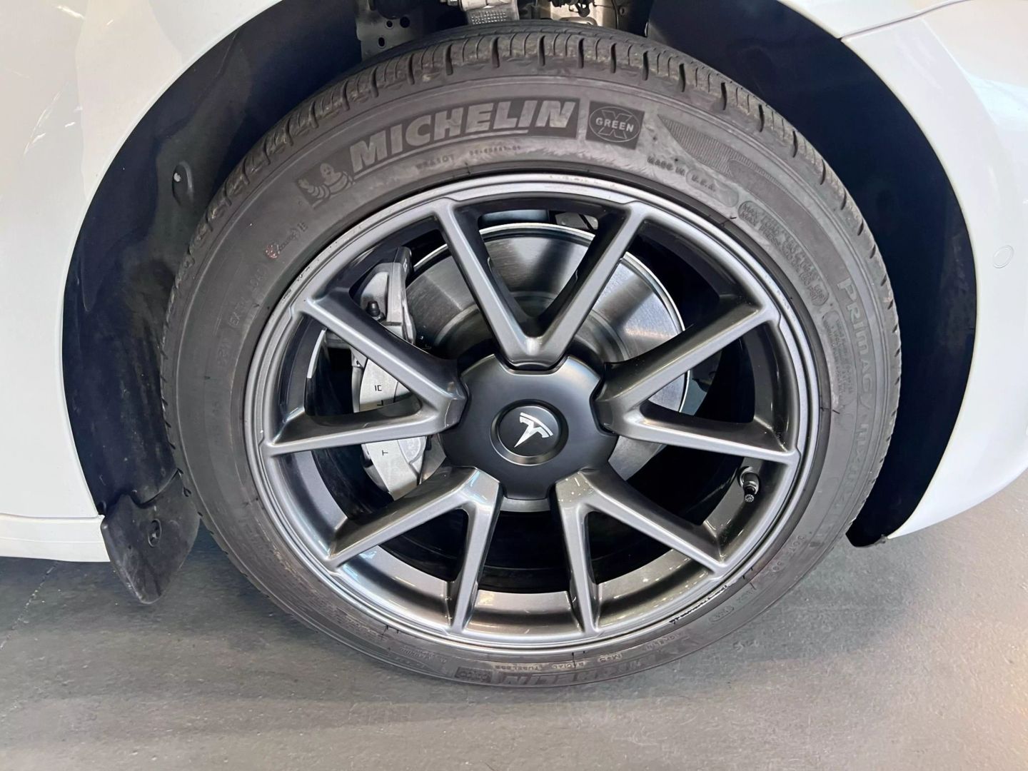 2021 Tesla Model 3 Long Range Sedan 4d - Image 29