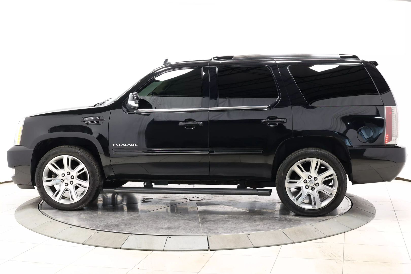 2012 Cadillac Escalade - Image 6