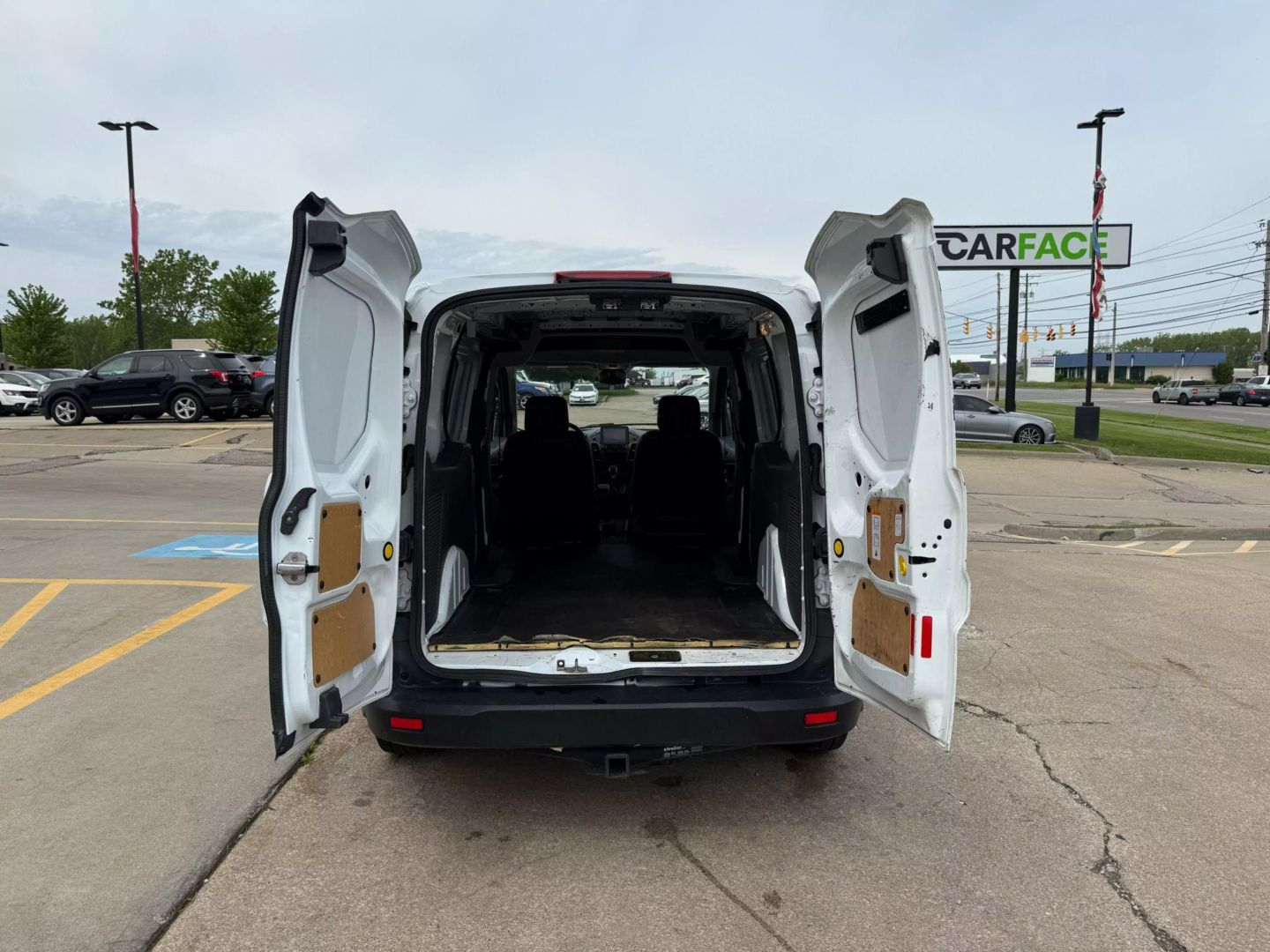 2022 Ford Transit Connect Cargo Van - Image 19