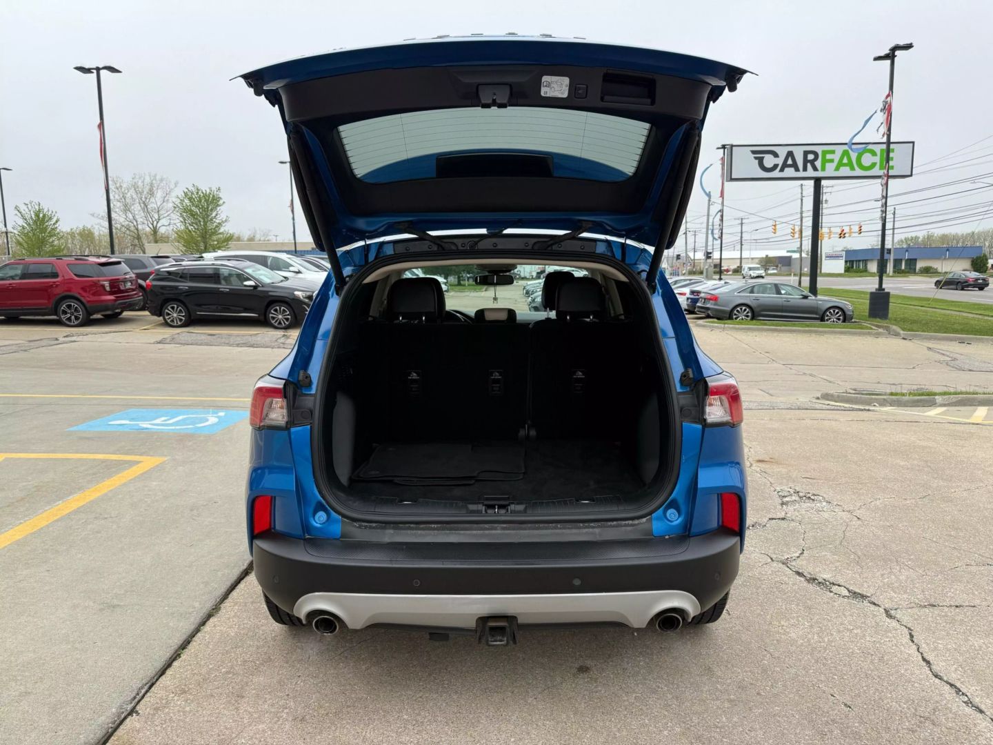 2020 Ford Escape - Image 12