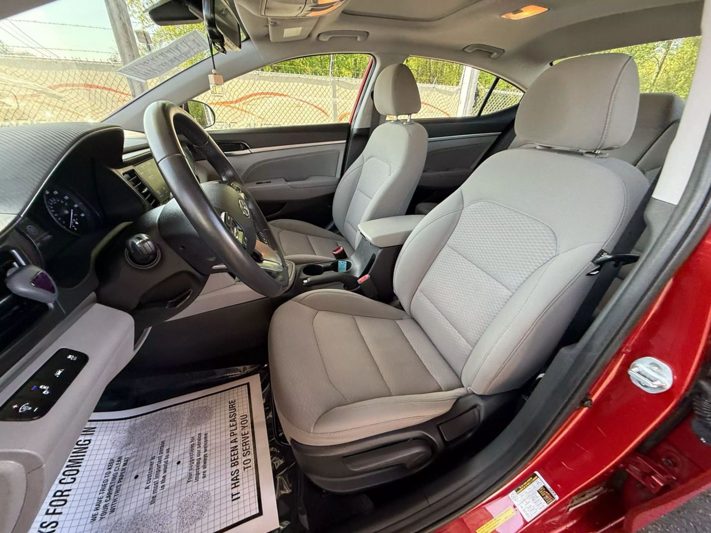 2019 Hyundai Elantra - Image 16