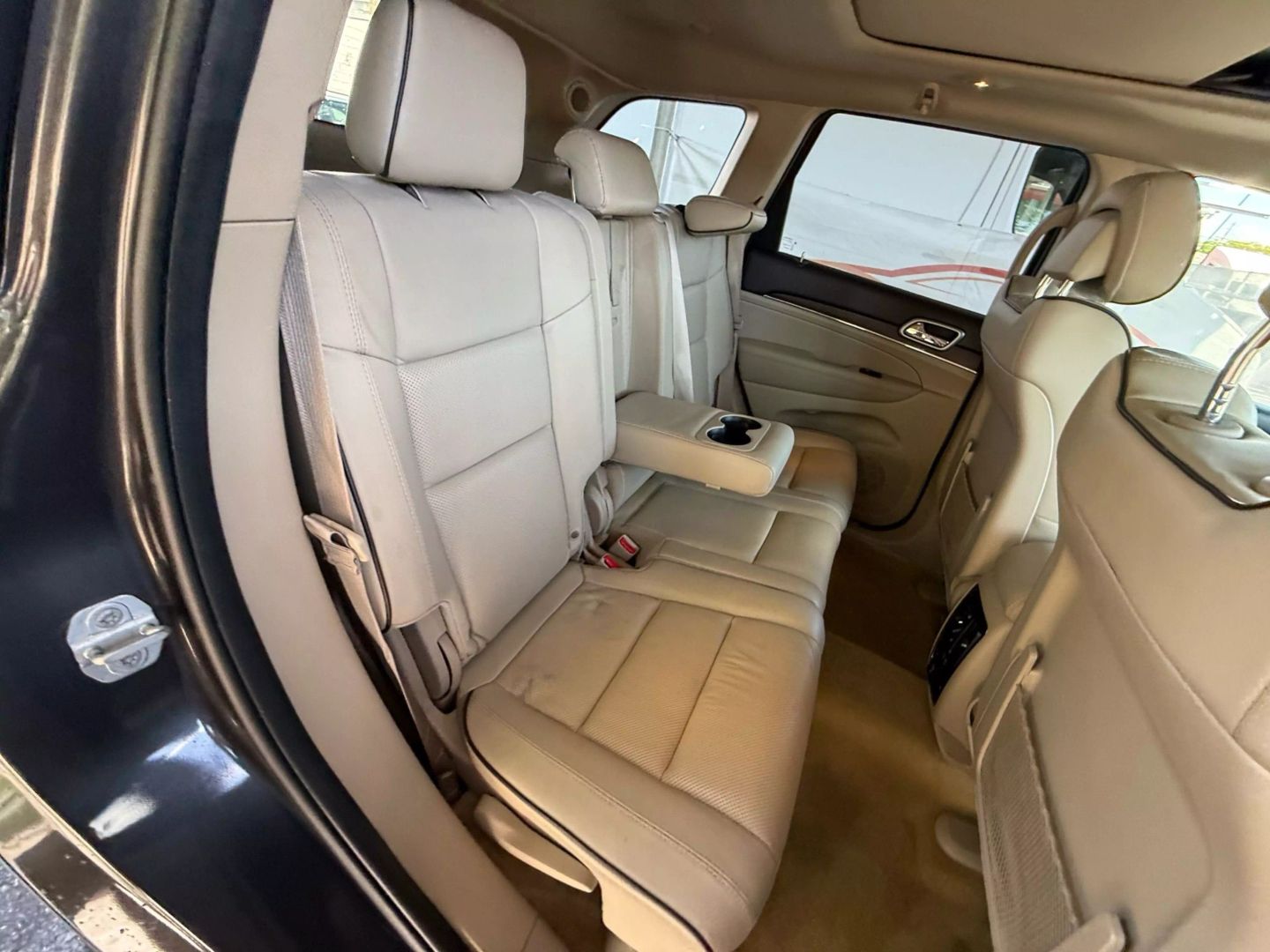 2018 Jeep Grand Cherokee - Image 23