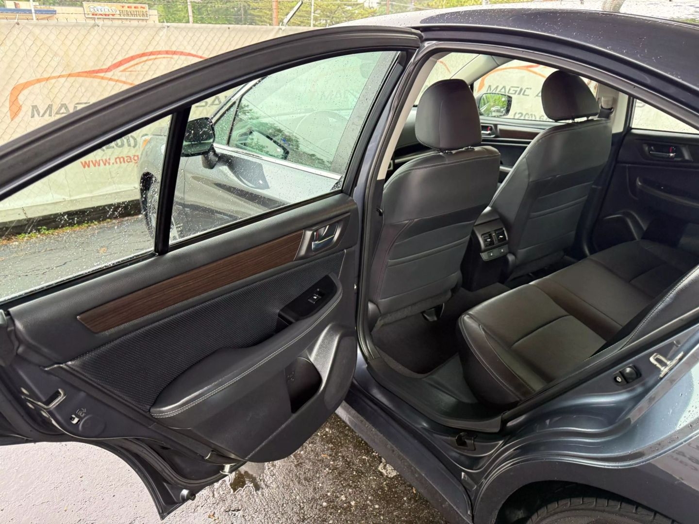 2017 Subaru Legacy - Image 17