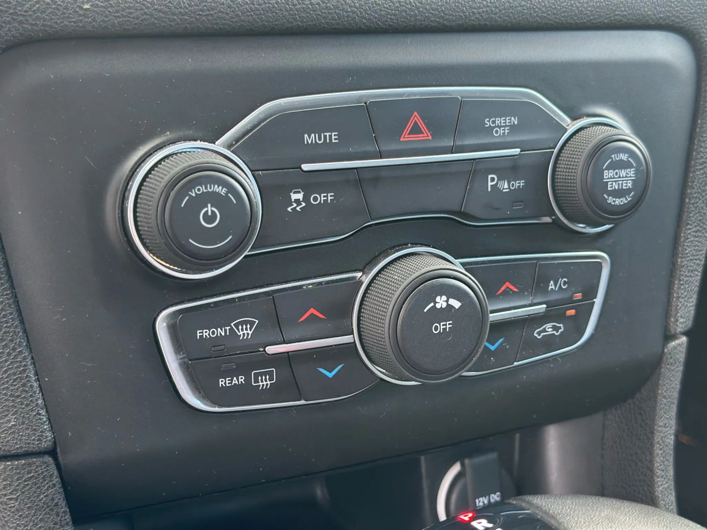 2023 DODGE CHARGER SEDAN V6, 3.6 LITER SXT SEDAN 4D
