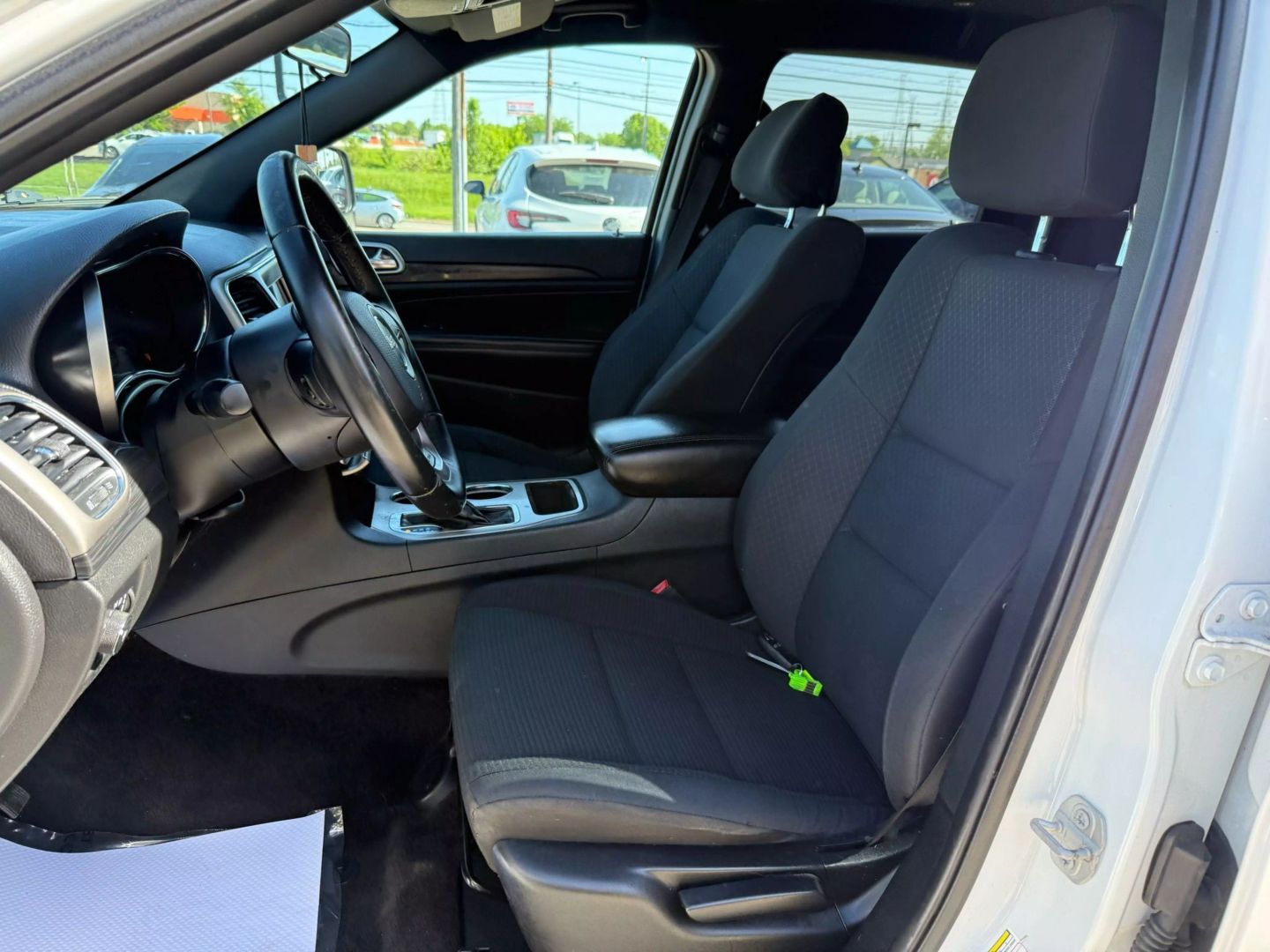 2019 Jeep Grand Cherokee - Image 18