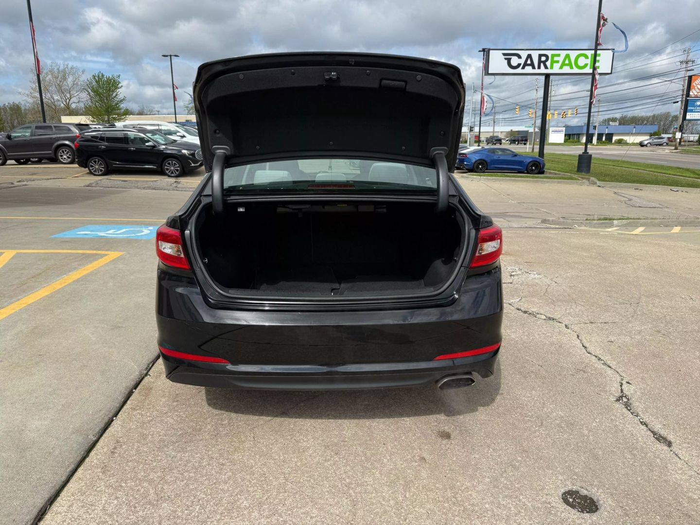 2016 Hyundai Sonata - Image 10